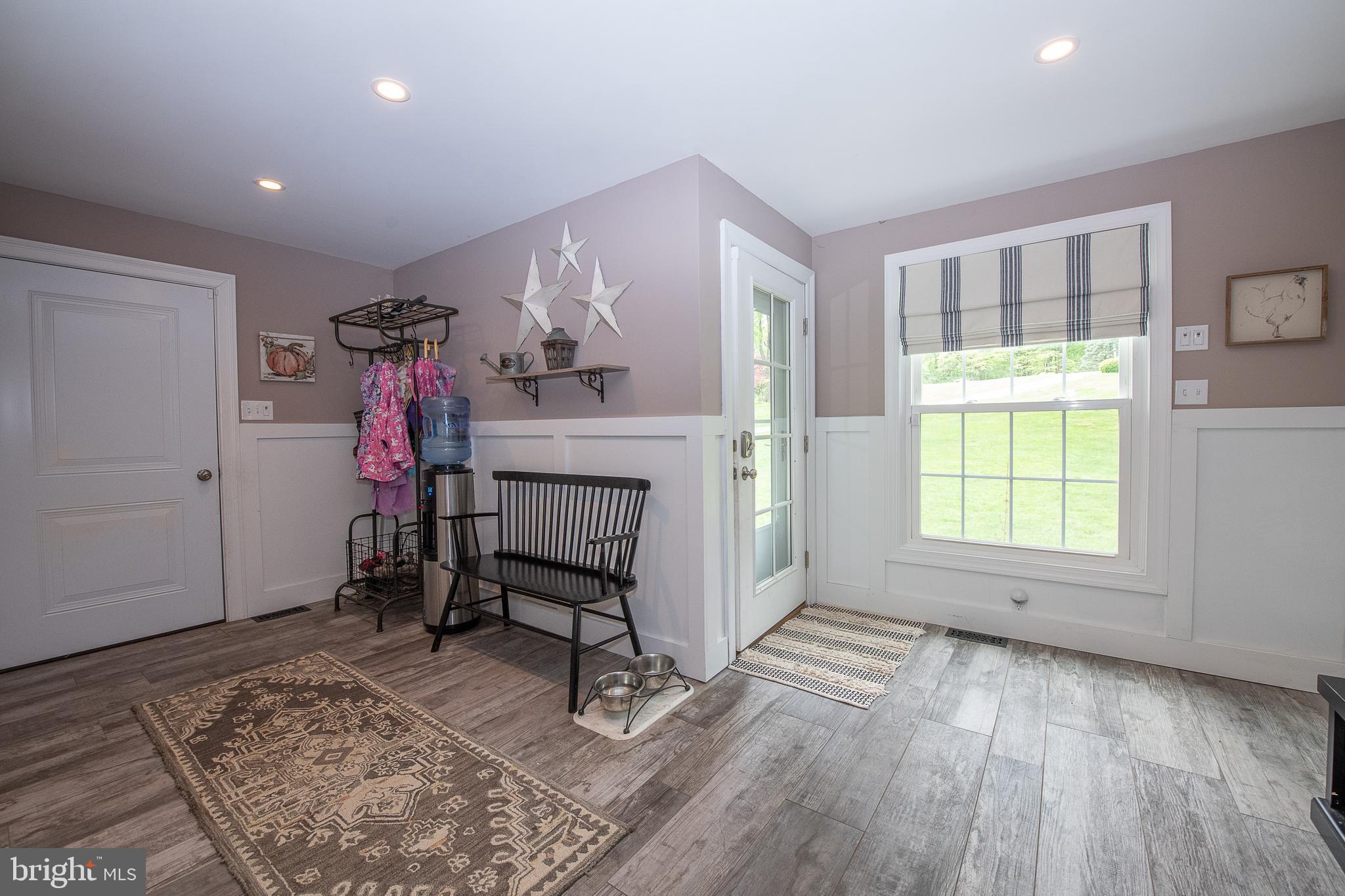 COUNTRYVIEW - Residential