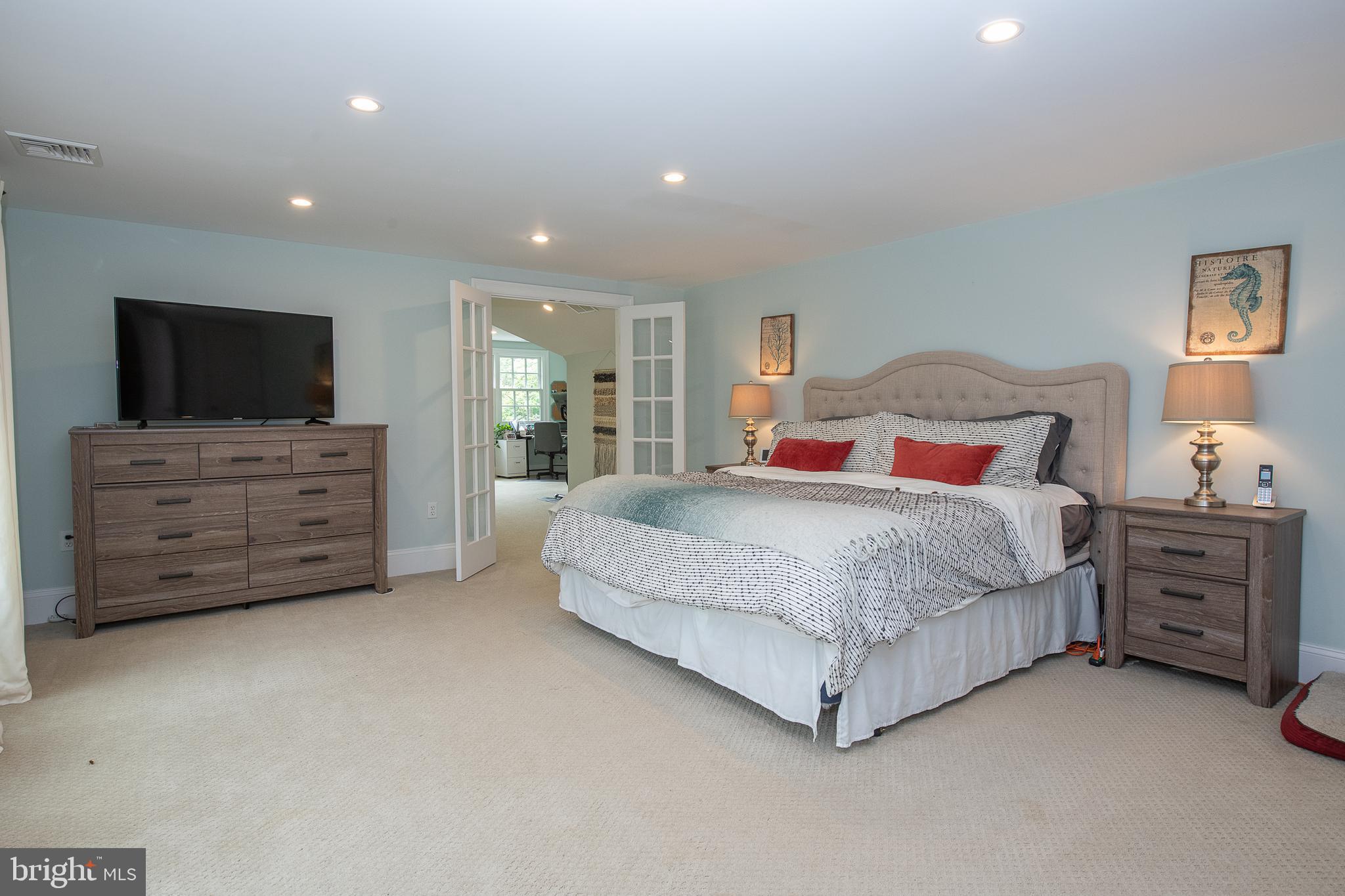 COUNTRYVIEW - Residential