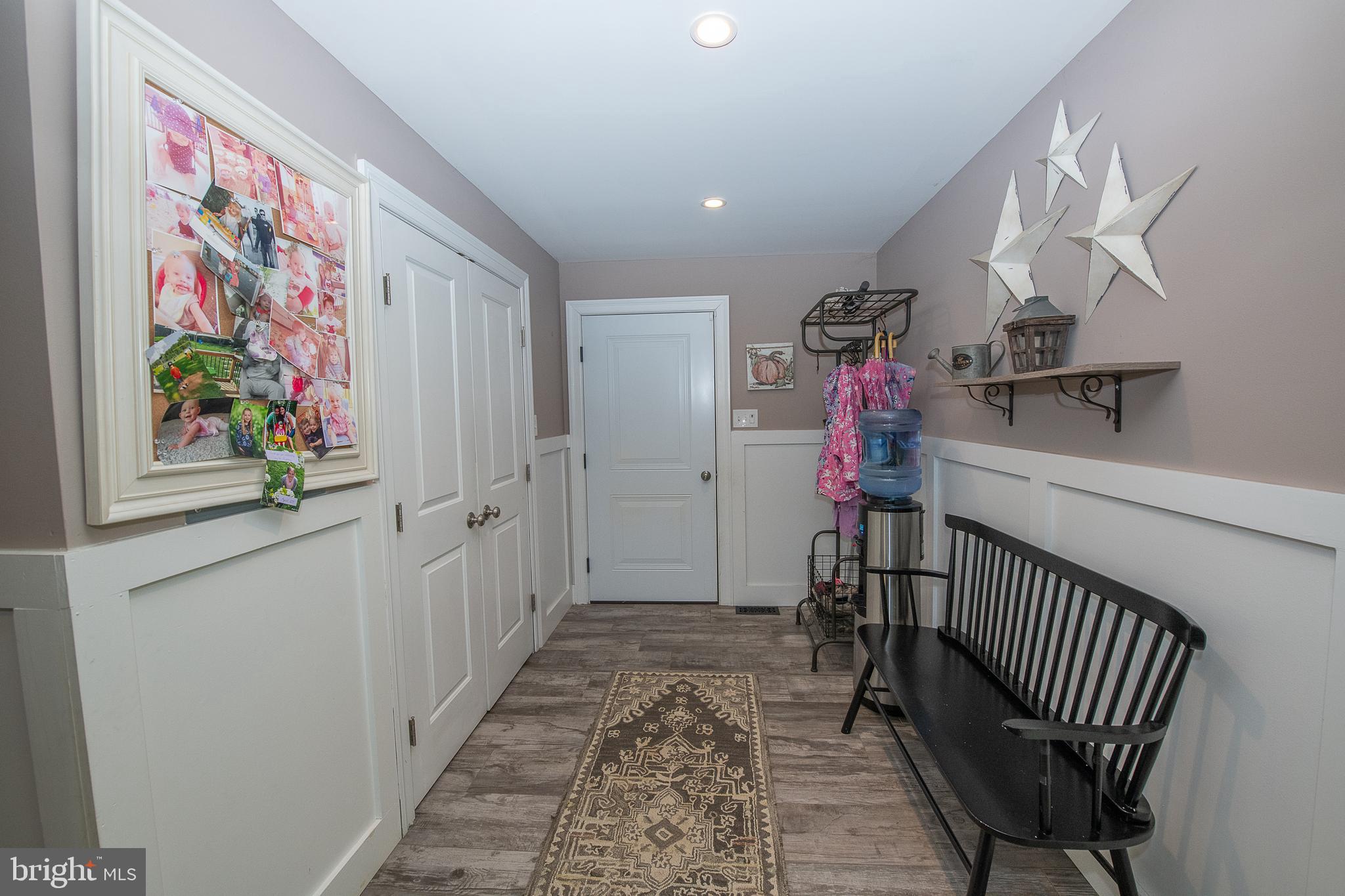 COUNTRYVIEW - Residential