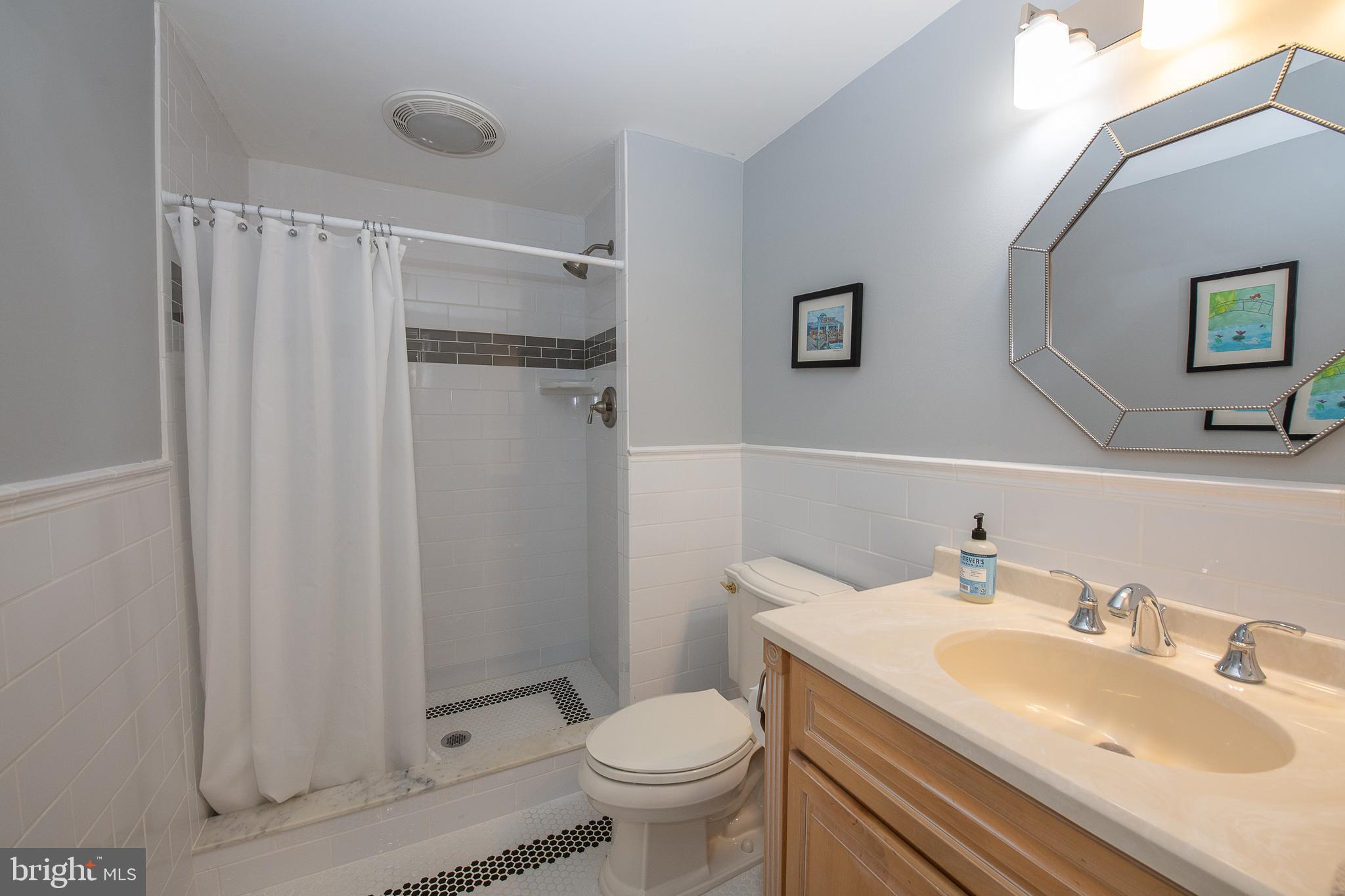 COUNTRYVIEW - Residential