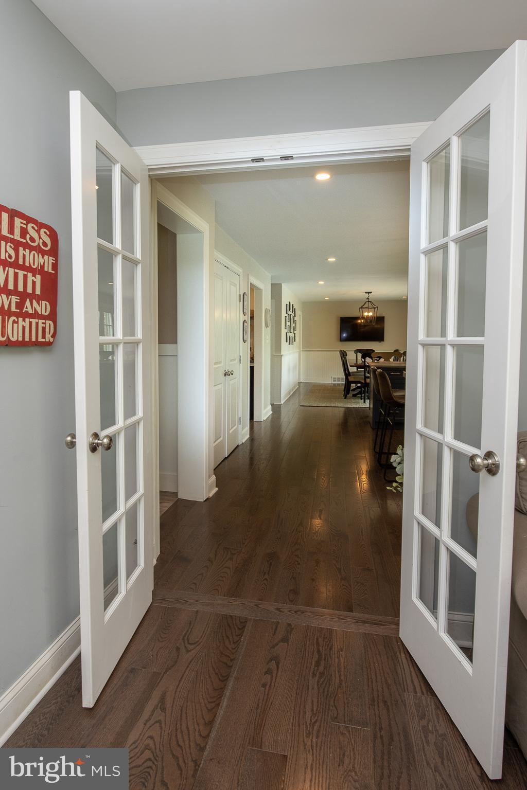 COUNTRYVIEW - Residential