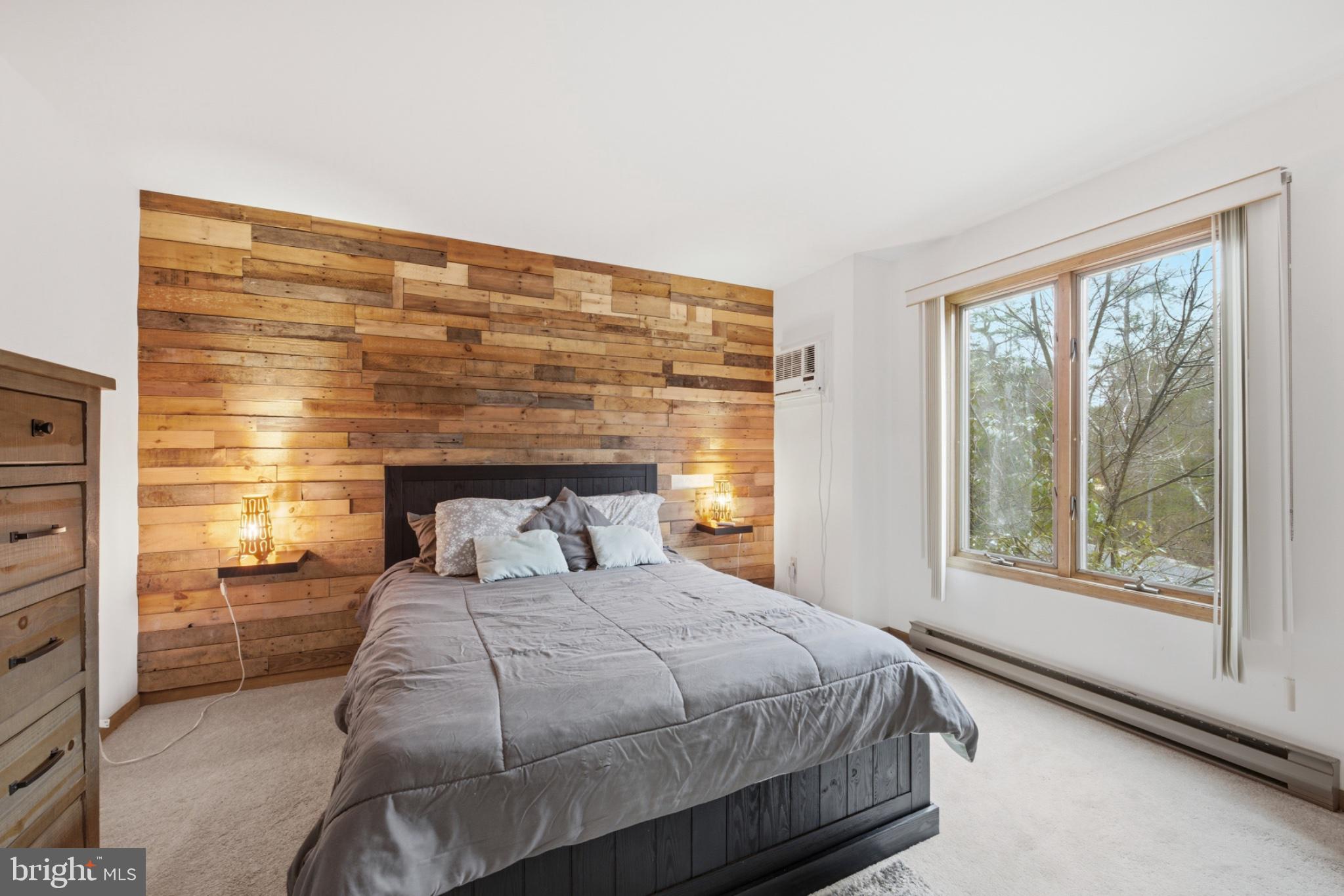 RIDGEWOOD CNTRY ESTS - Residential