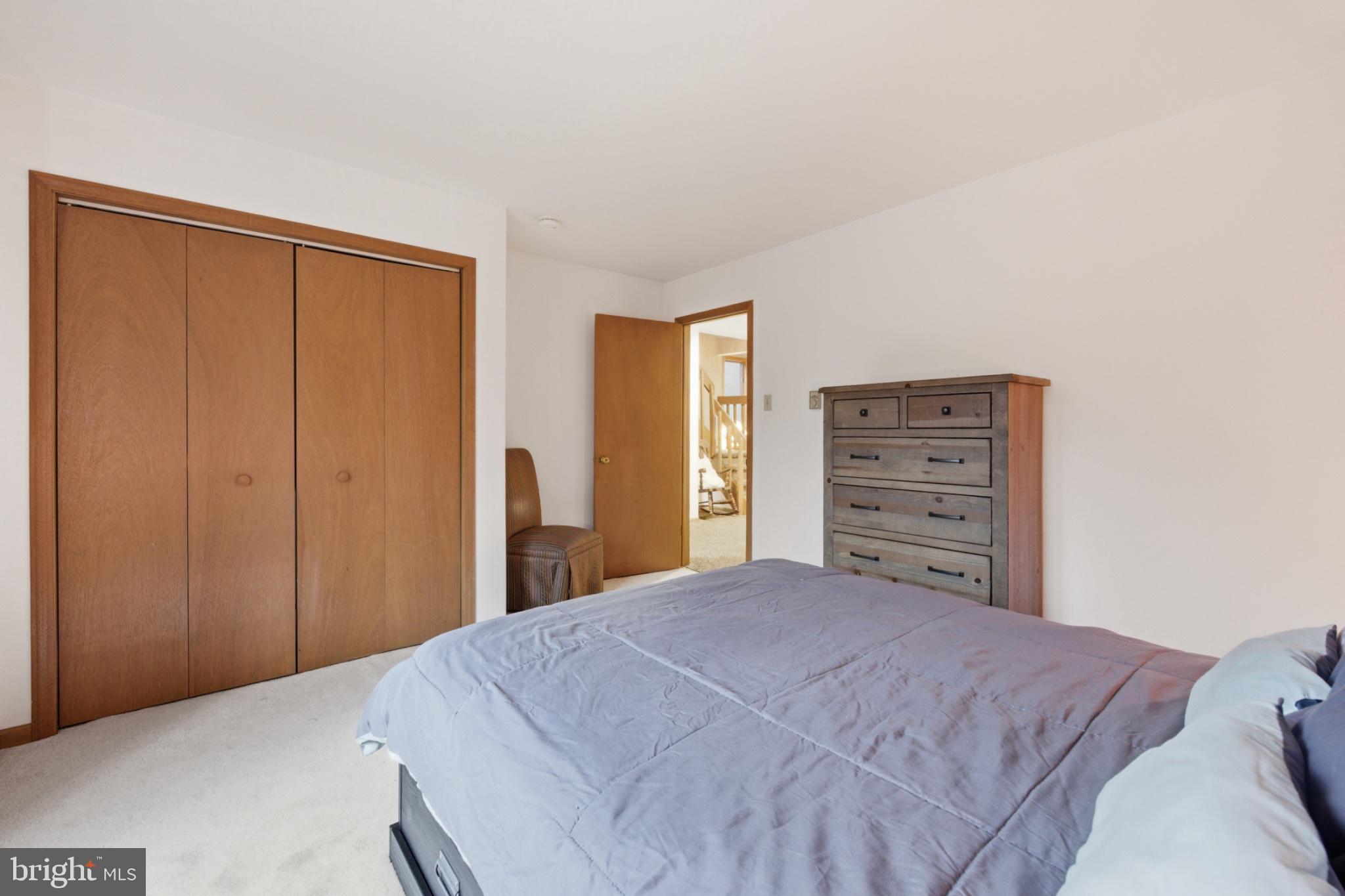 RIDGEWOOD CNTRY ESTS - Residential