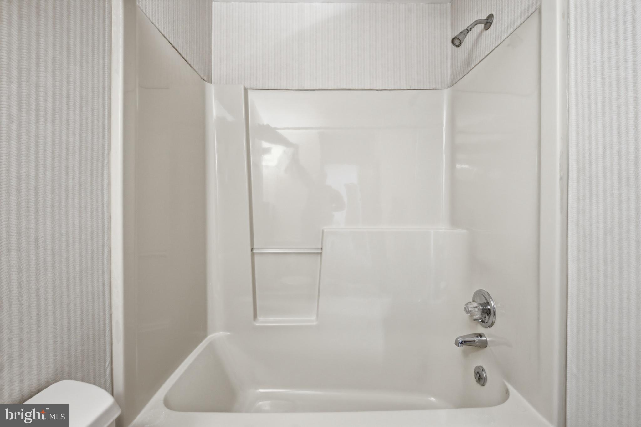 RIDGEWOOD CNTRY ESTS - Residential