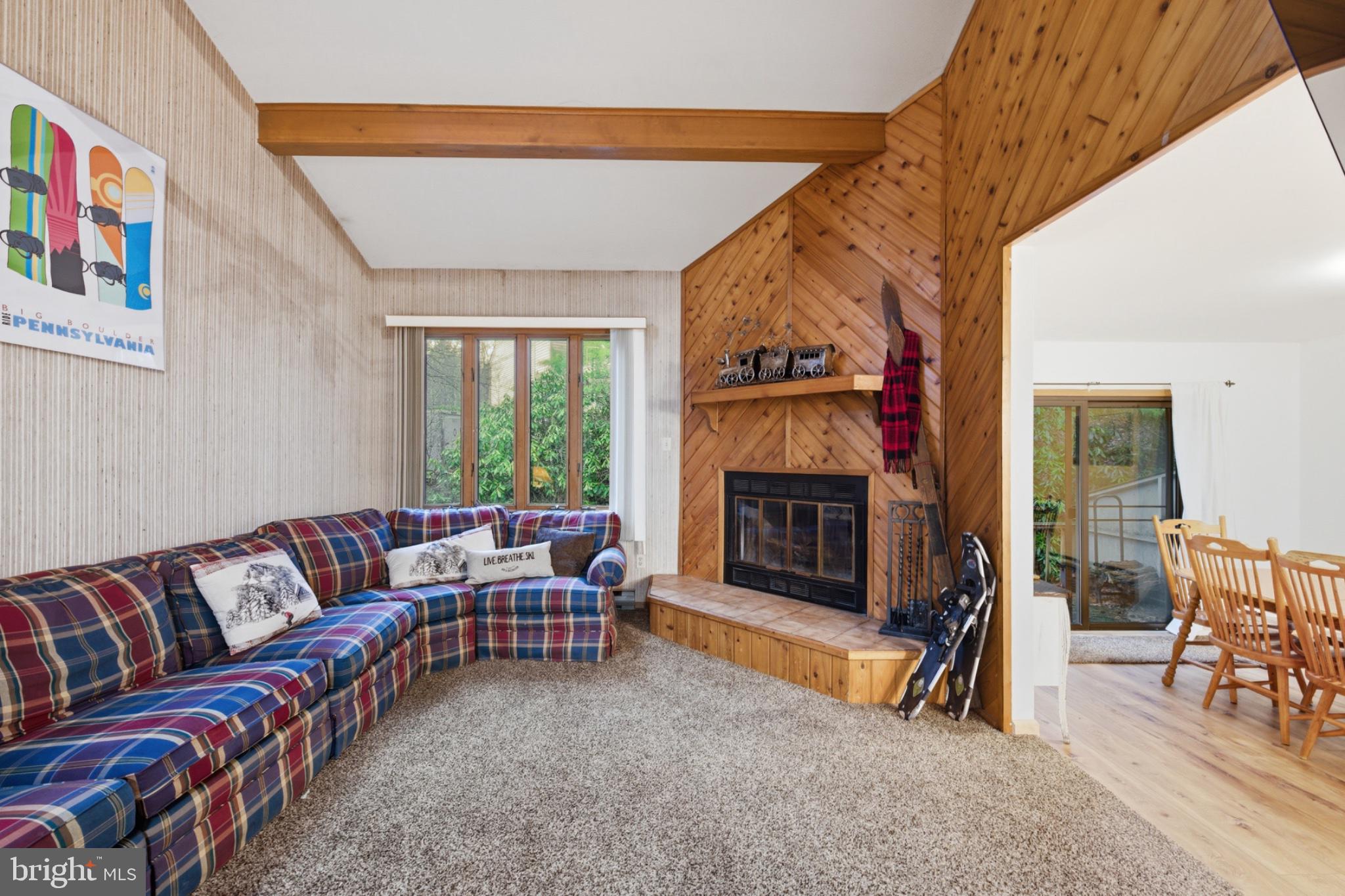 RIDGEWOOD CNTRY ESTS - Residential