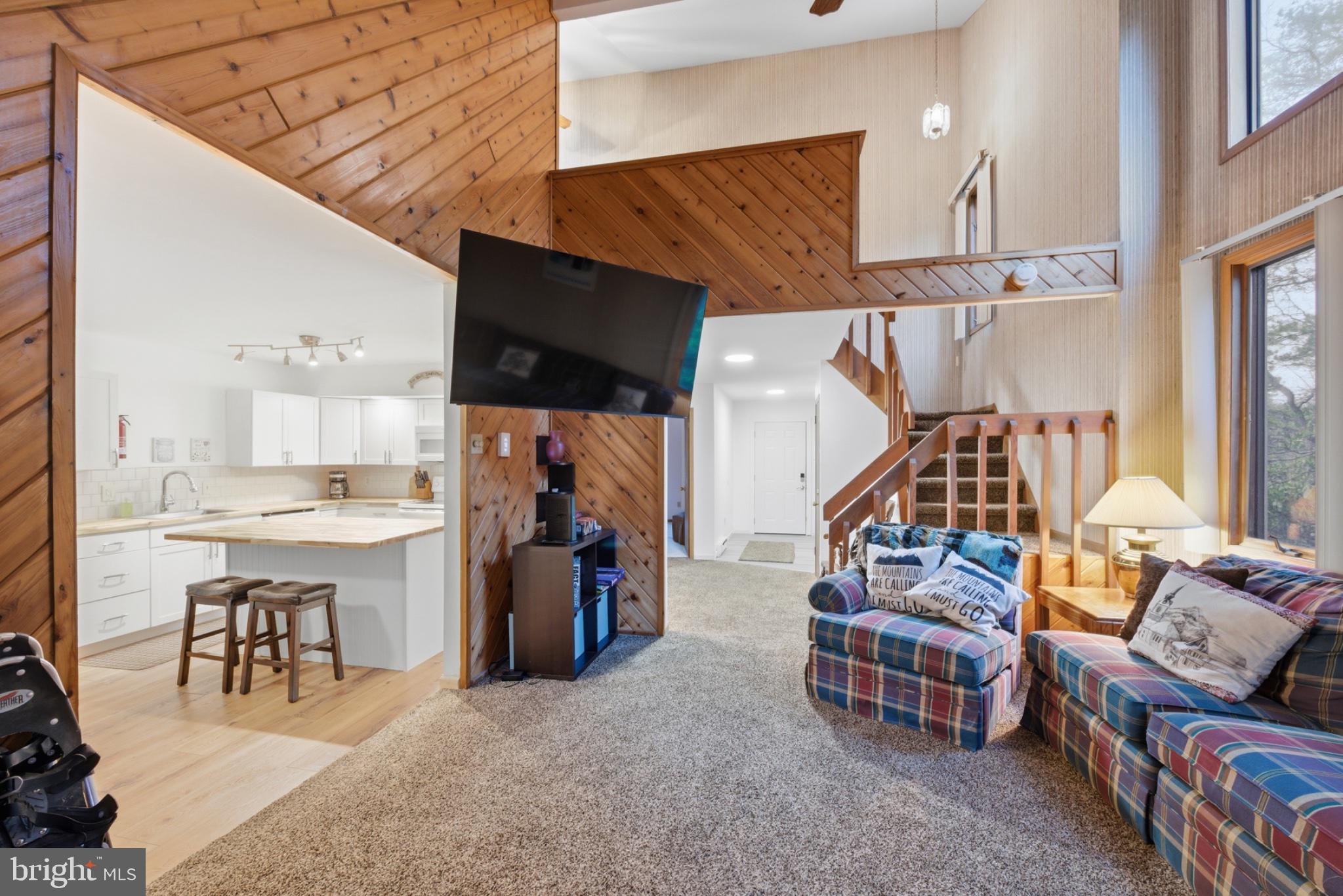 RIDGEWOOD CNTRY ESTS - Residential