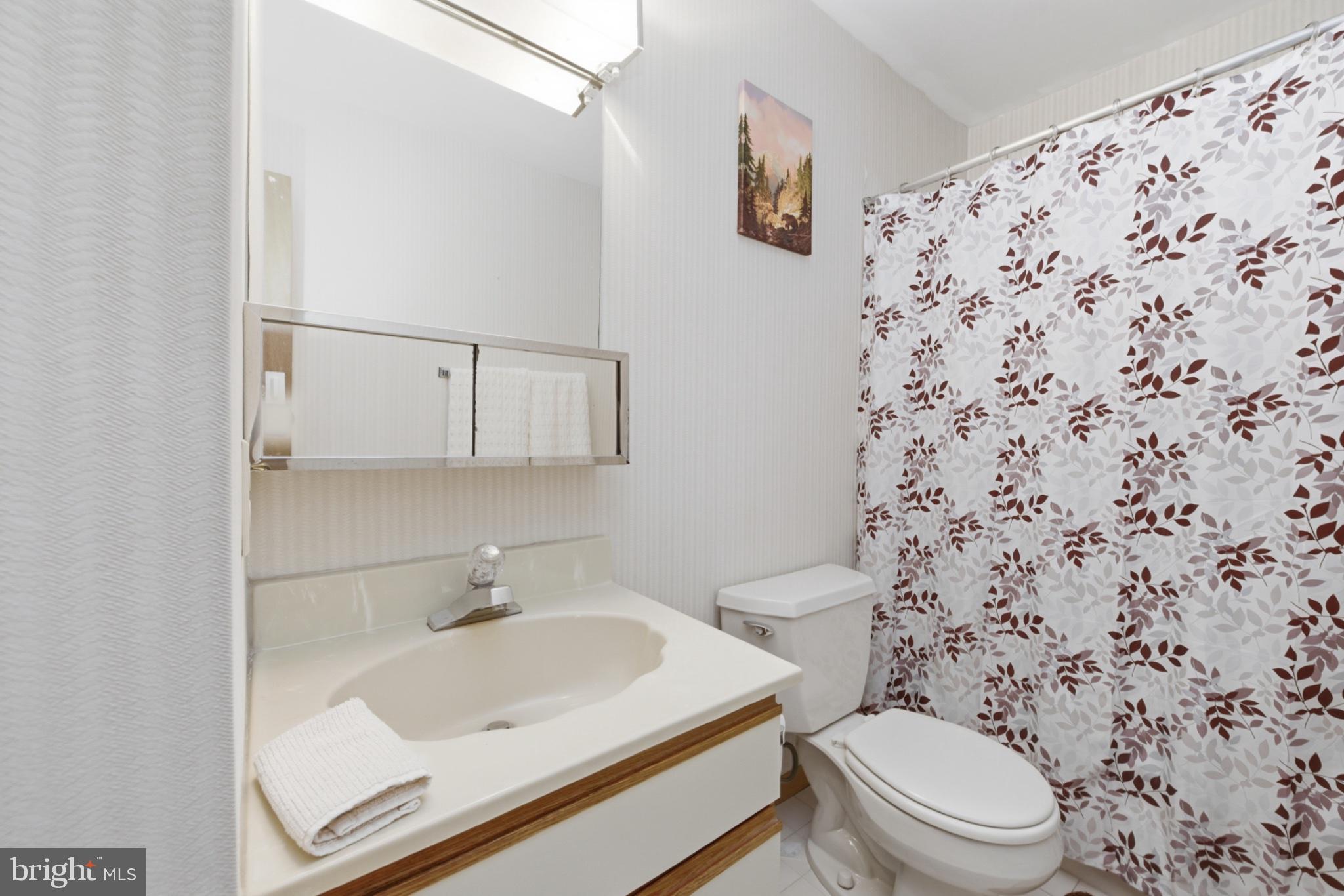 RIDGEWOOD CNTRY ESTS - Residential