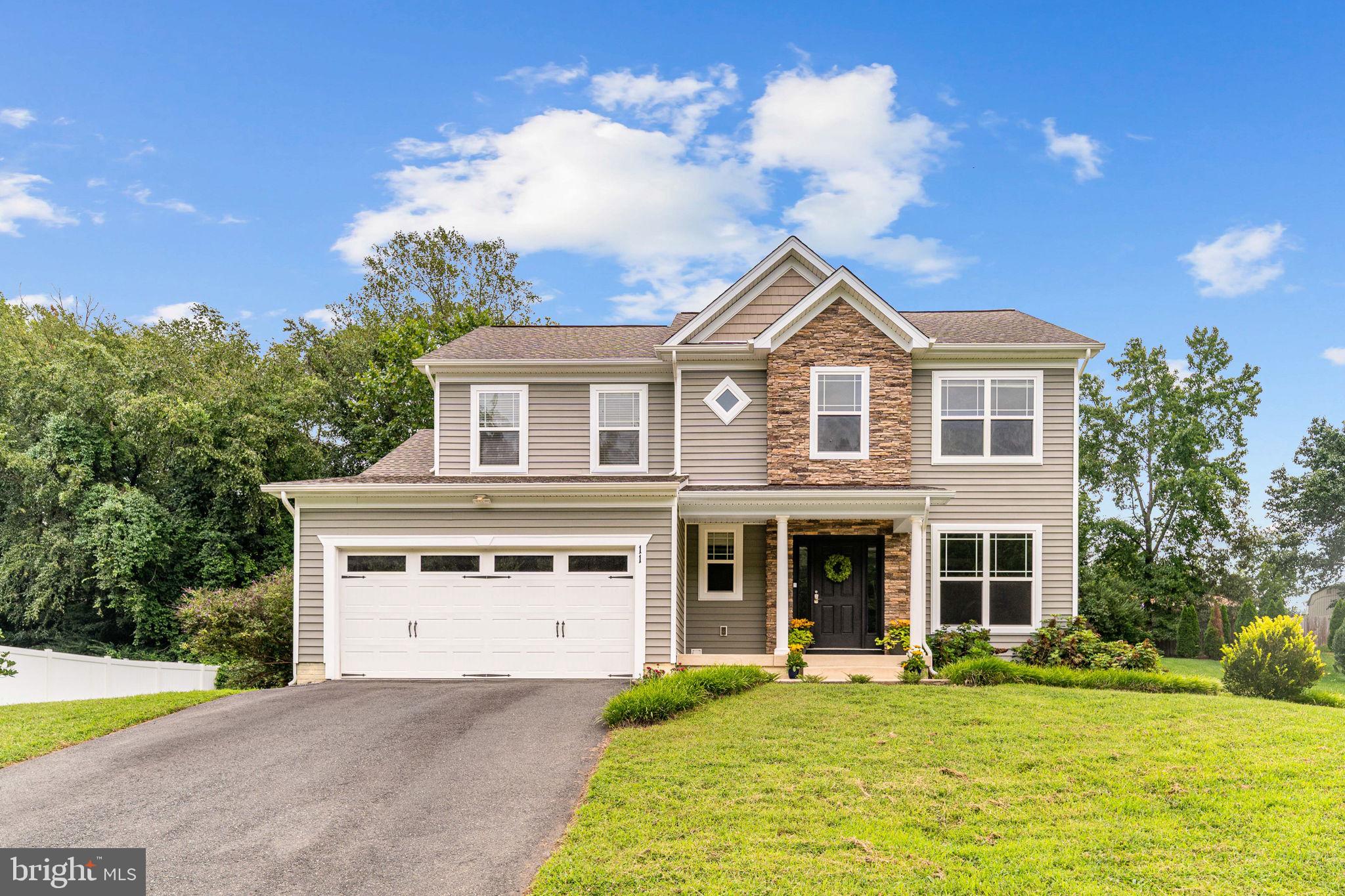 11 PRESCOTT LANE