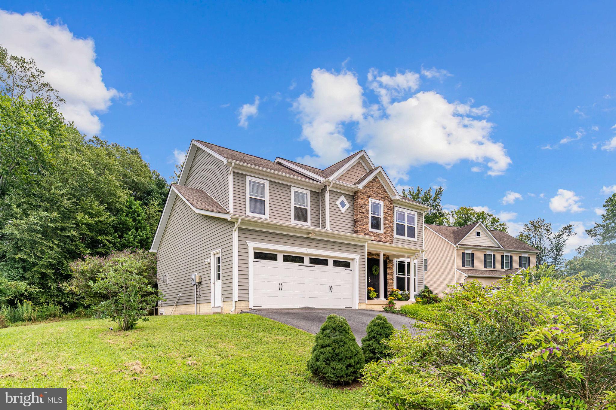 11 PRESCOTT LANE