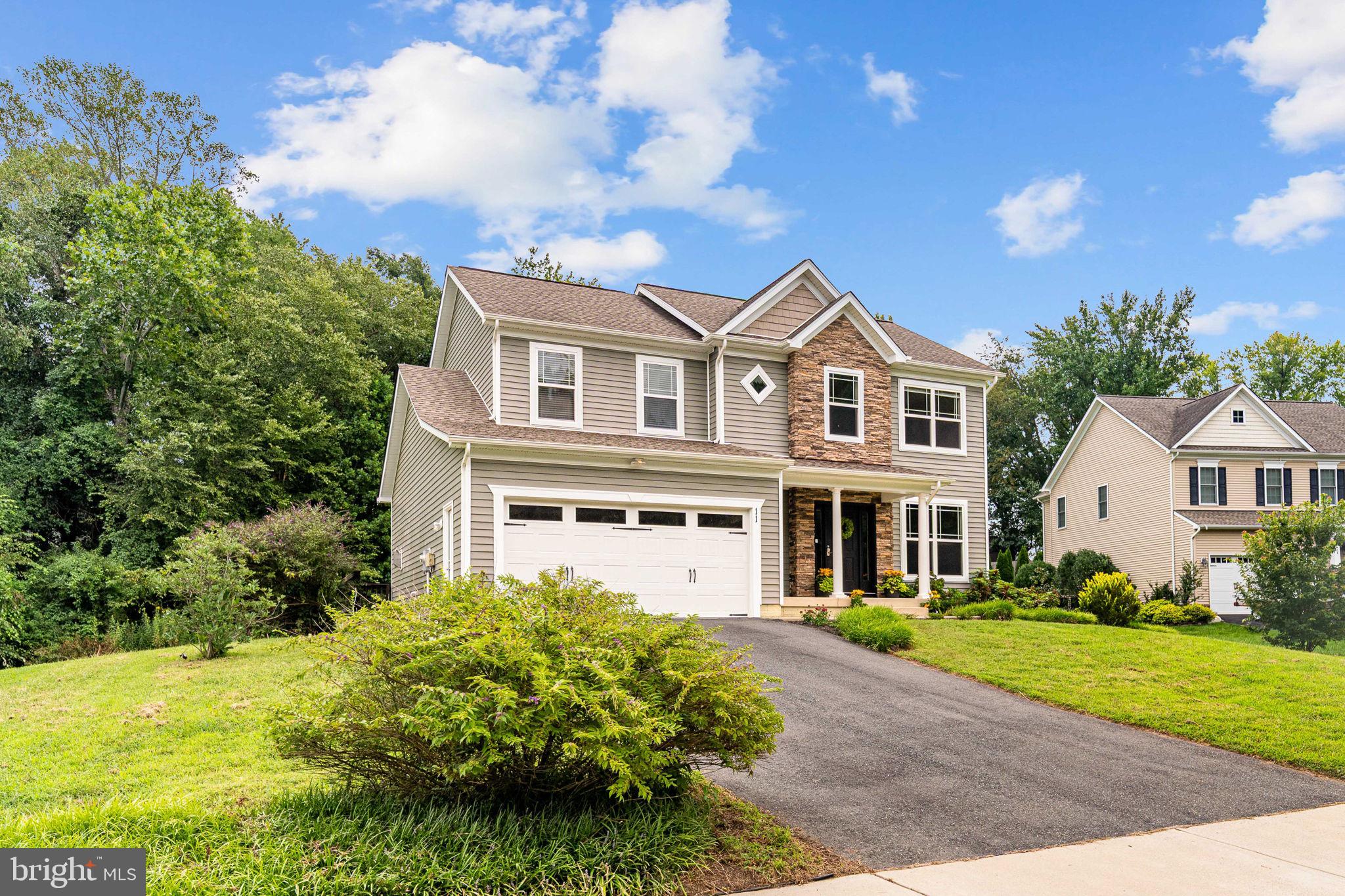 11 PRESCOTT LANE