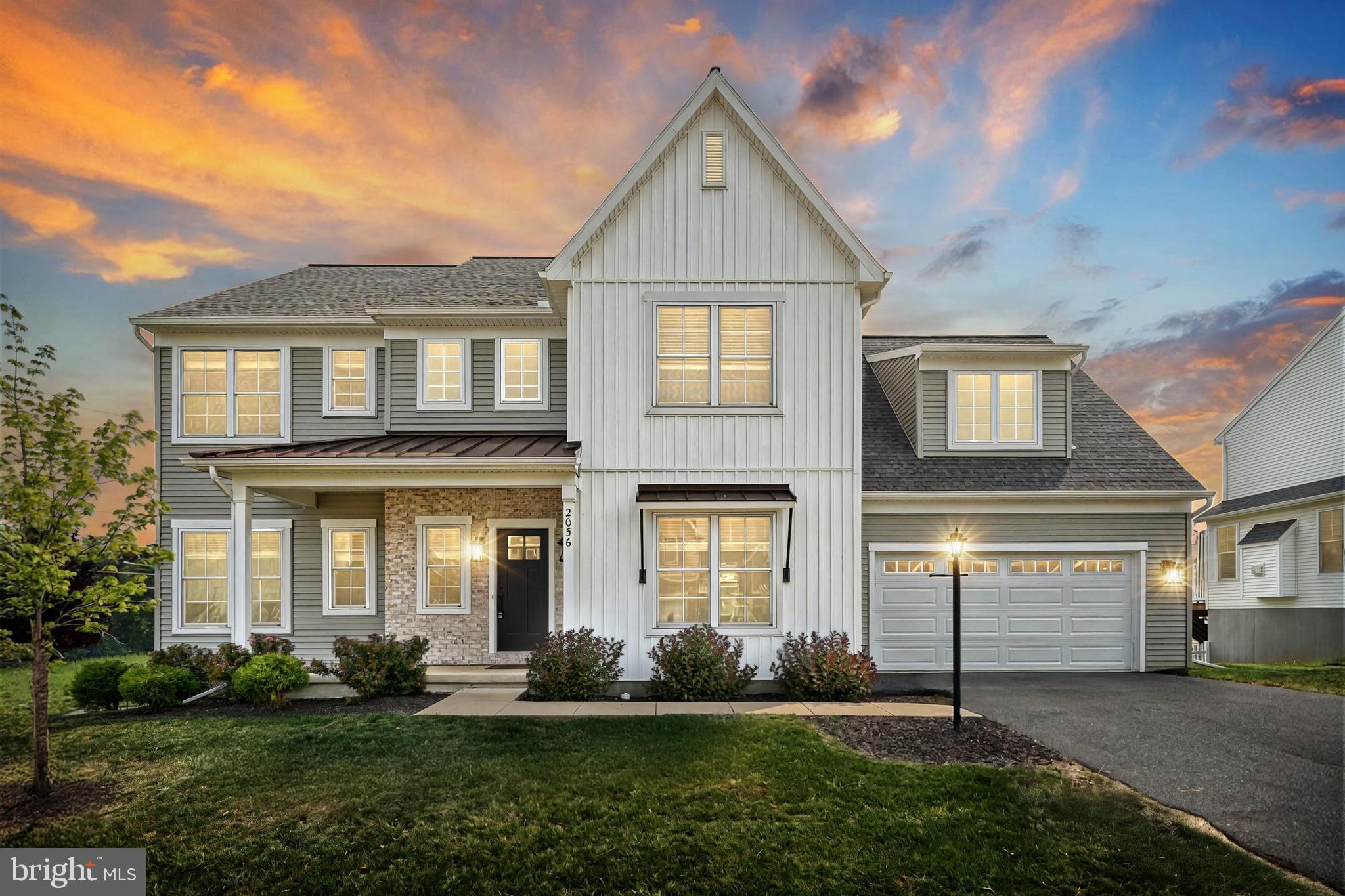 2056 N AUTUMN CHASE DRIVE