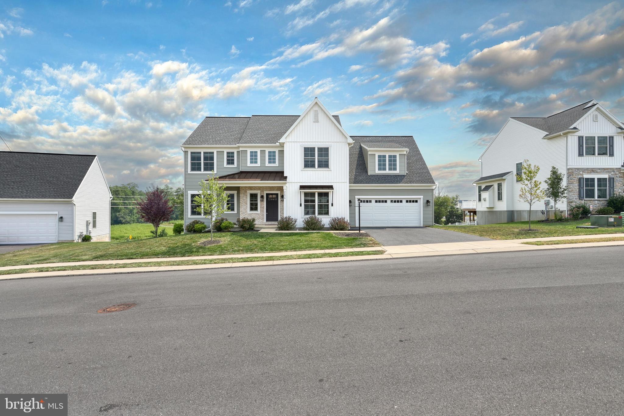 2056 N AUTUMN CHASE DRIVE