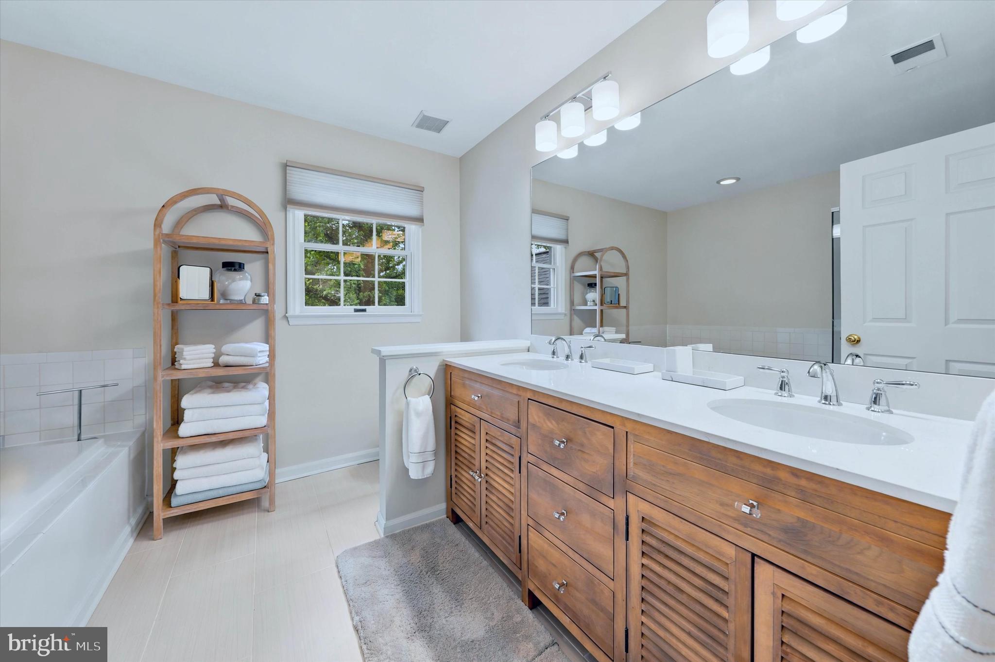 BALMORAL - Residential