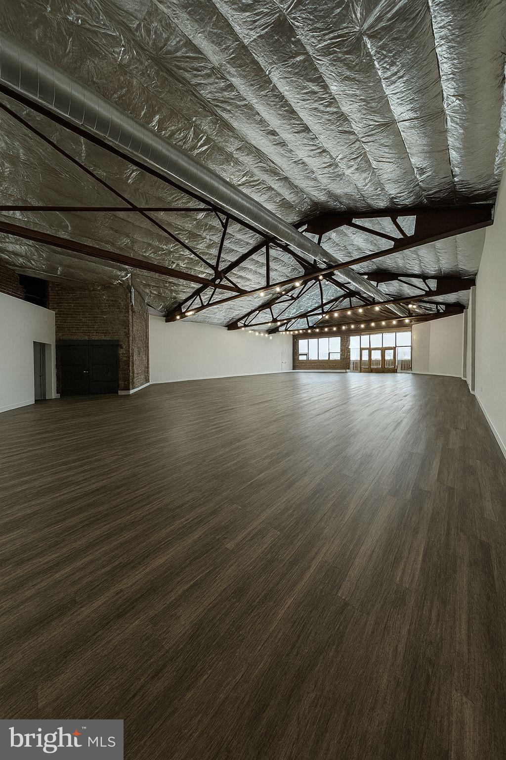 GERMANTOWN - Commercial Lease