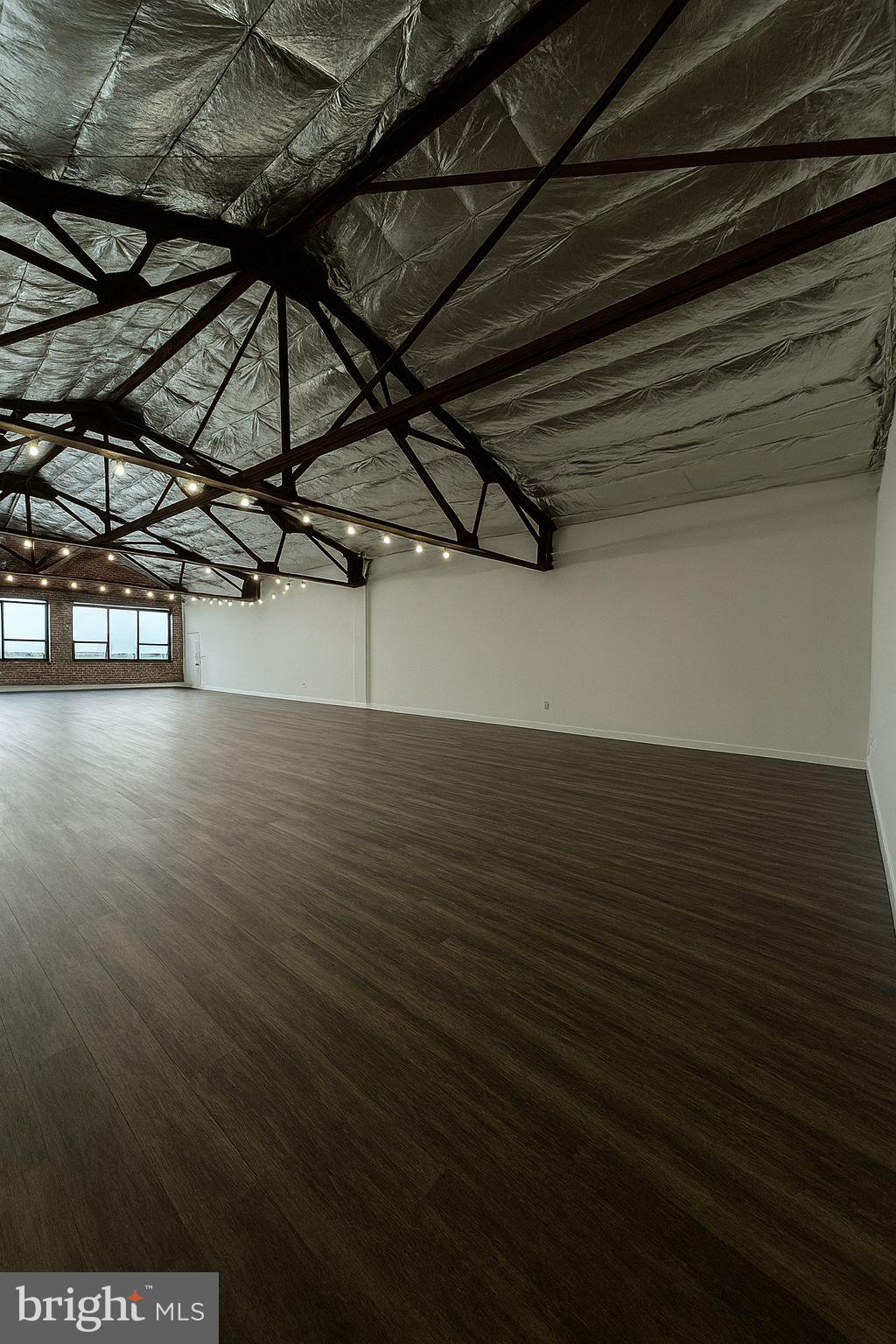 GERMANTOWN - Commercial Lease