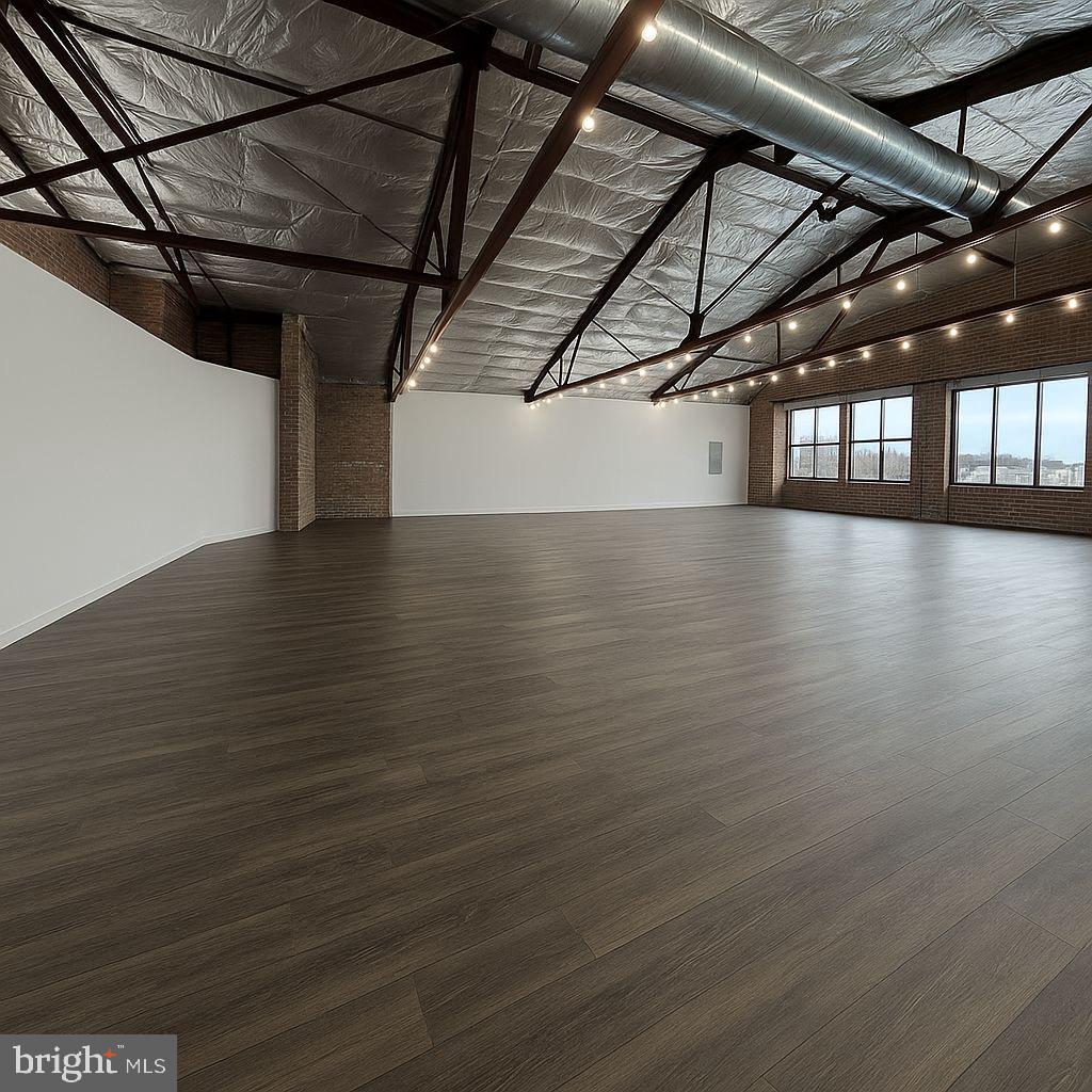 GERMANTOWN - Commercial Lease