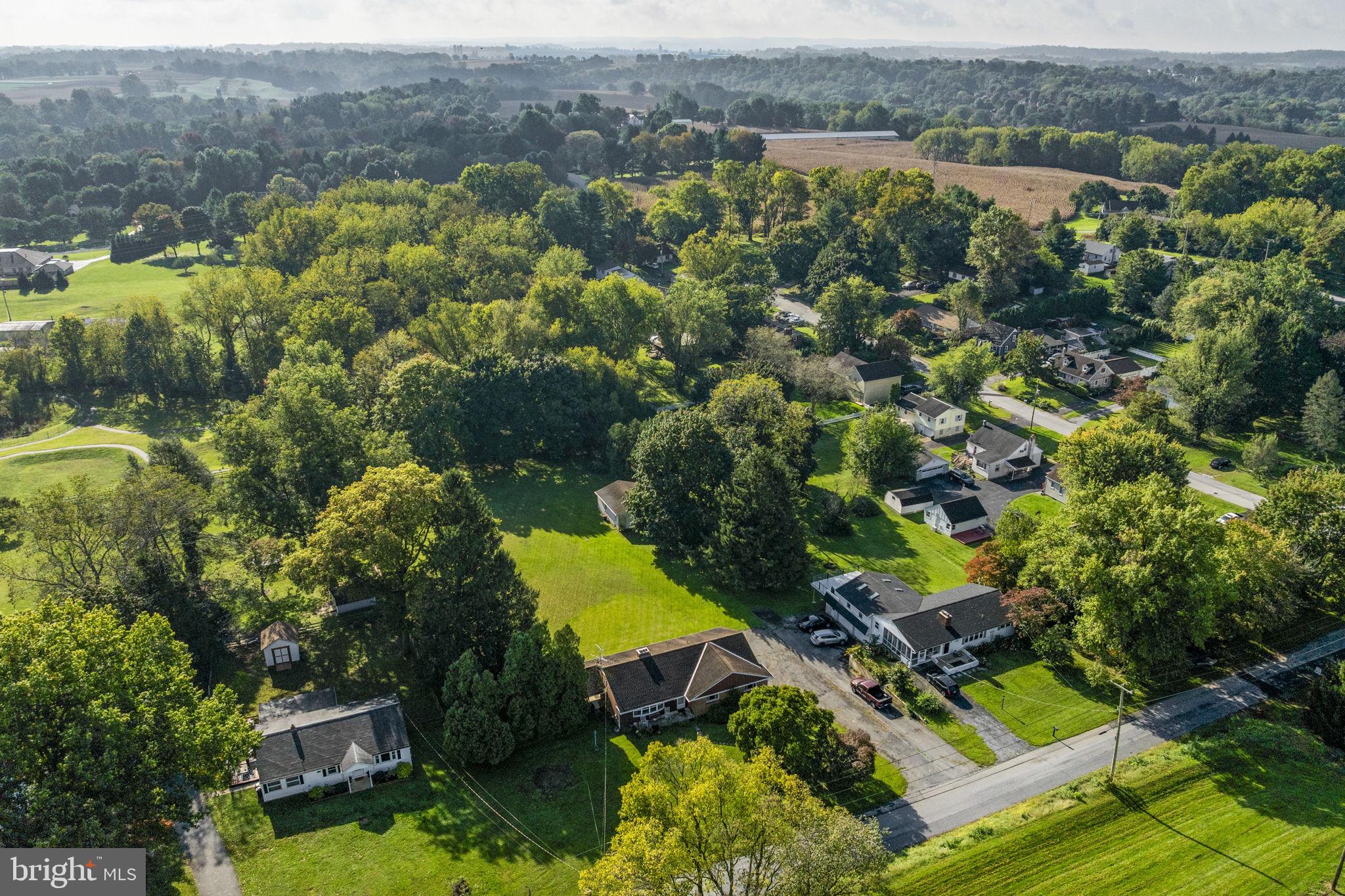 2460 HONEYSUCKLE LANE