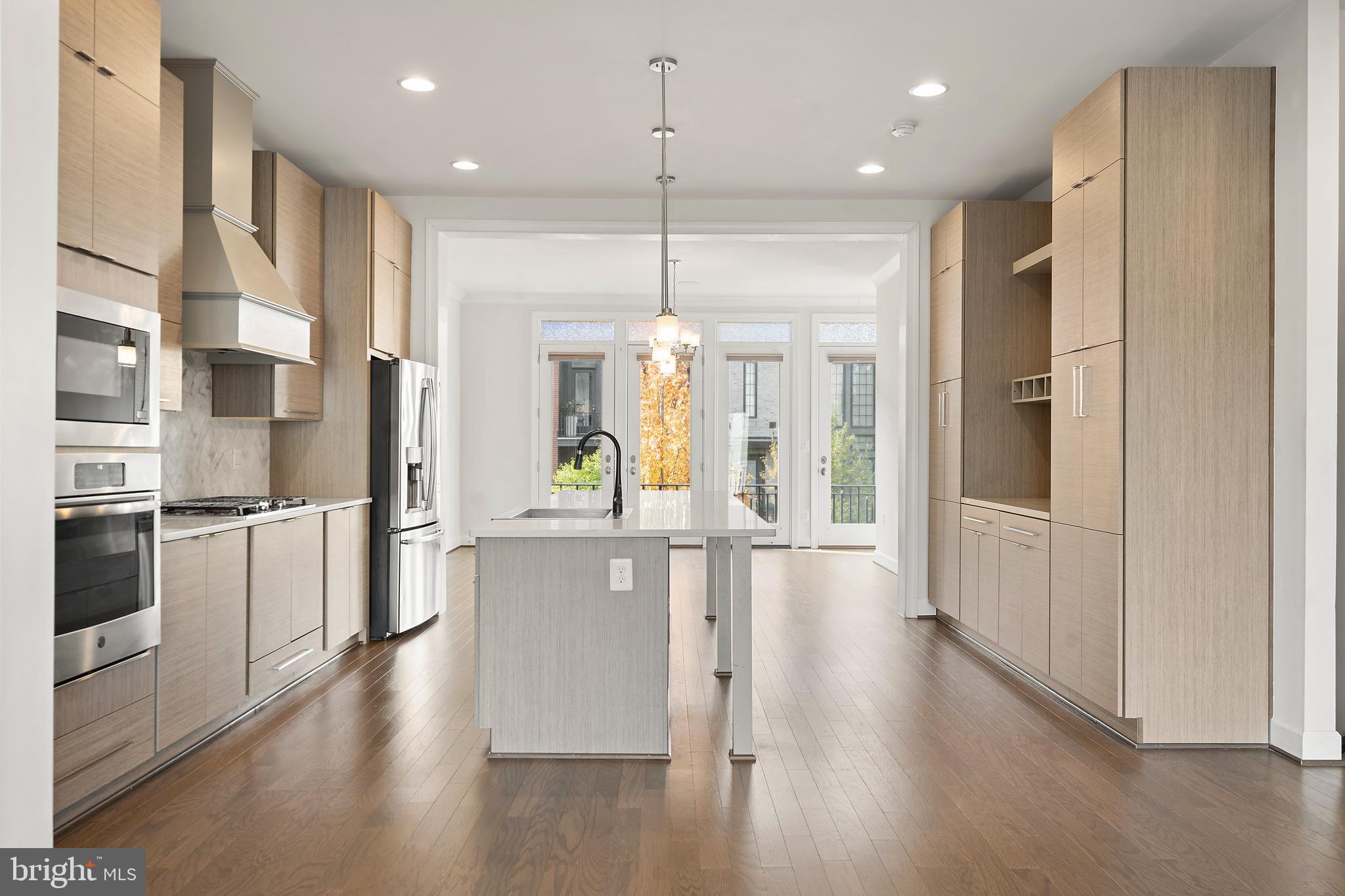 BRAMBLETON TOWN CENTER - Residential