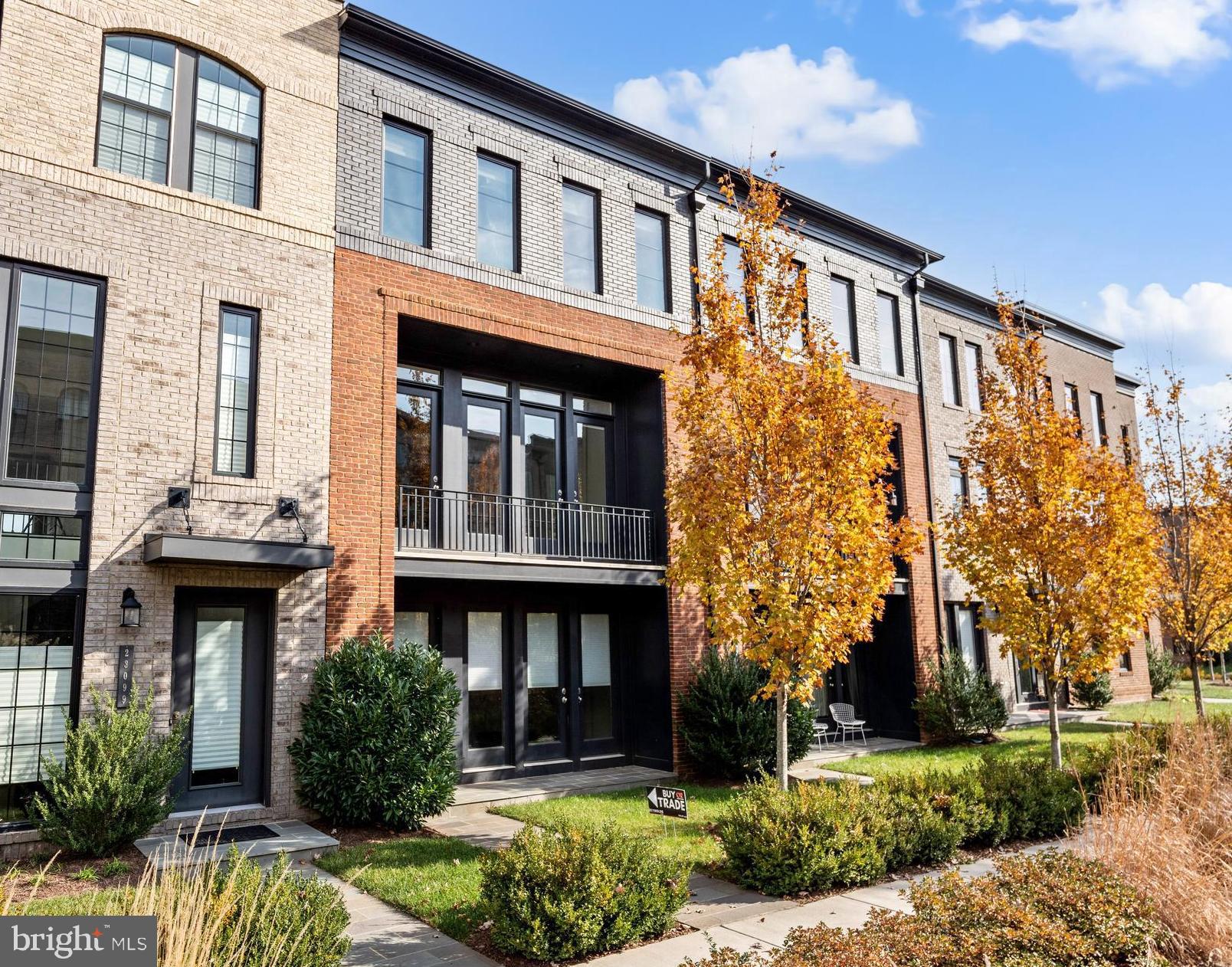 BRAMBLETON TOWN CENTER - Residential