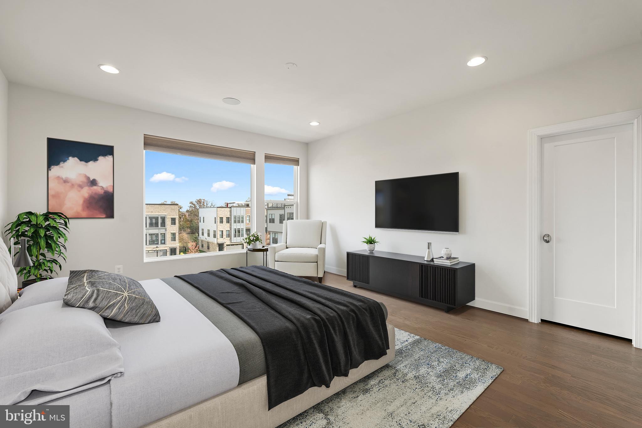 BRAMBLETON TOWN CENTER - Residential