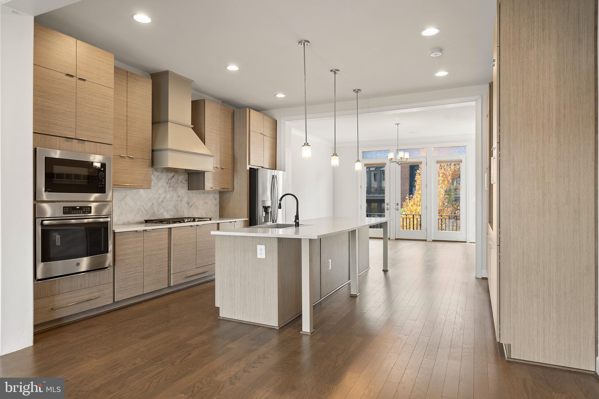 BRAMBLETON TOWN CENTER - Residential