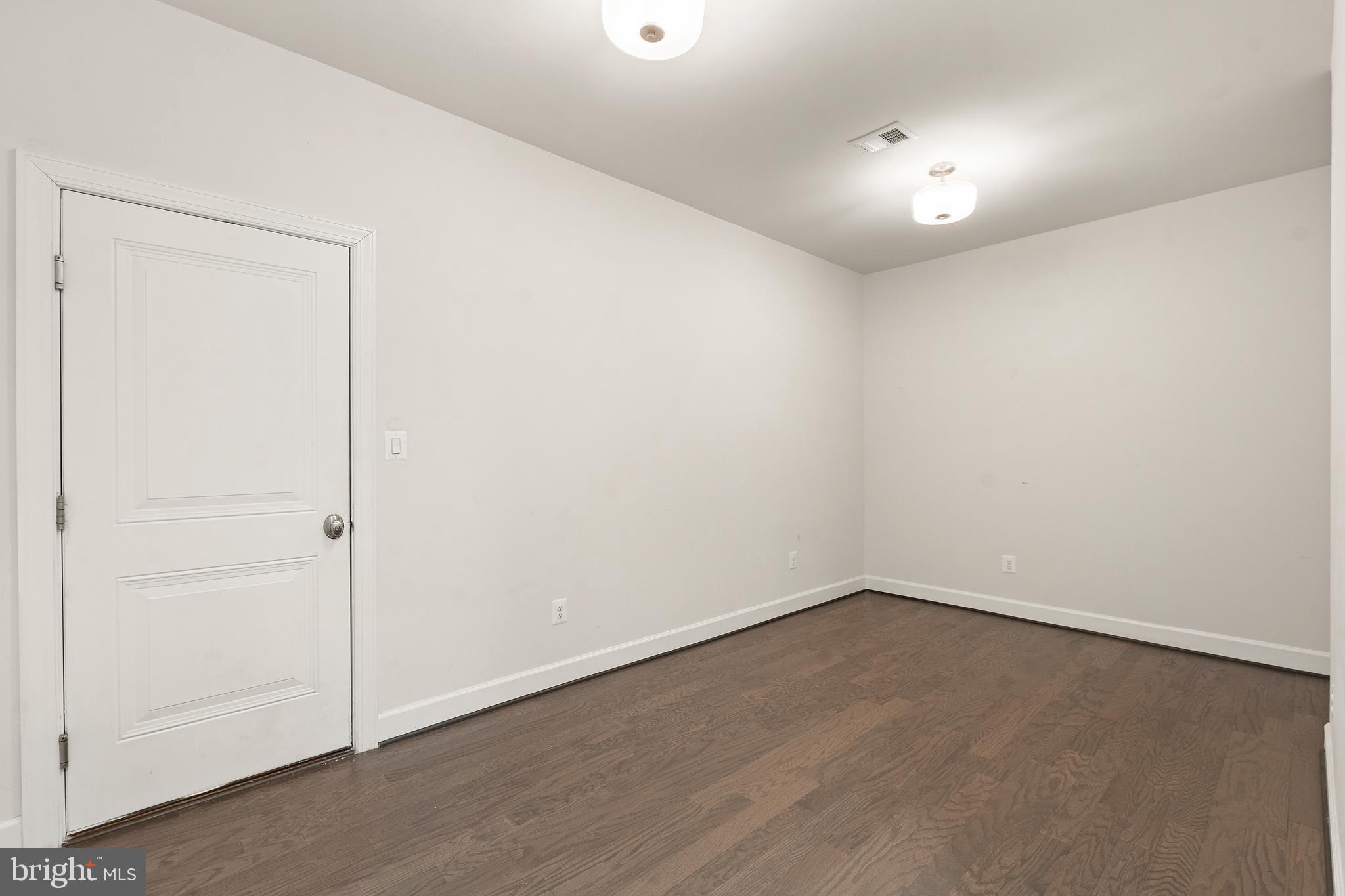 BRAMBLETON TOWN CENTER - Residential