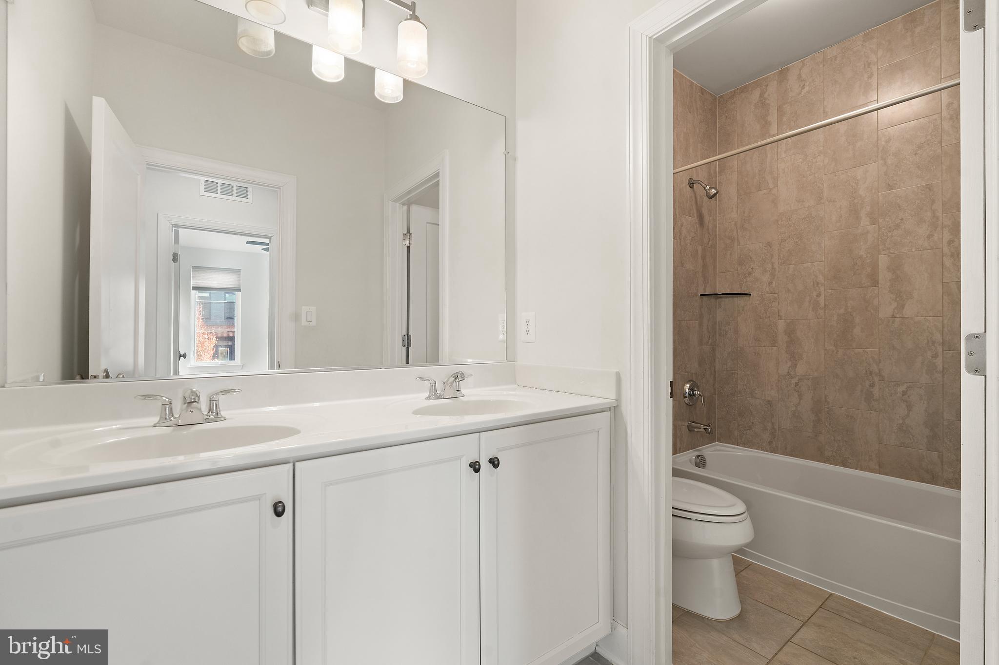 BRAMBLETON TOWN CENTER - Residential