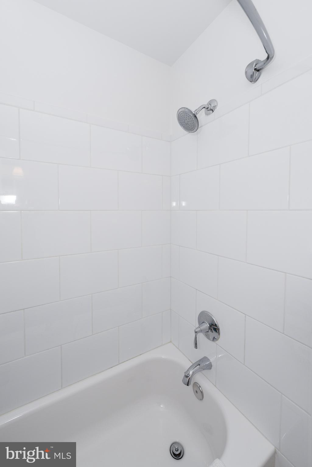 LYON PARK - Residential Lease