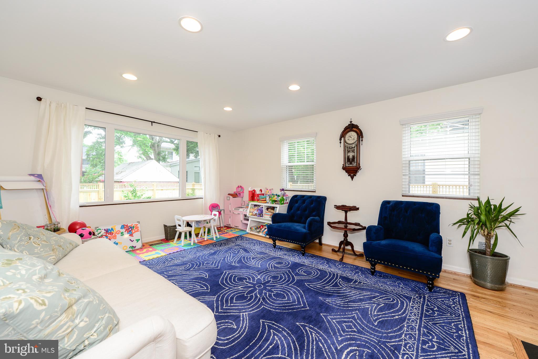 LYON PARK - Residential Lease