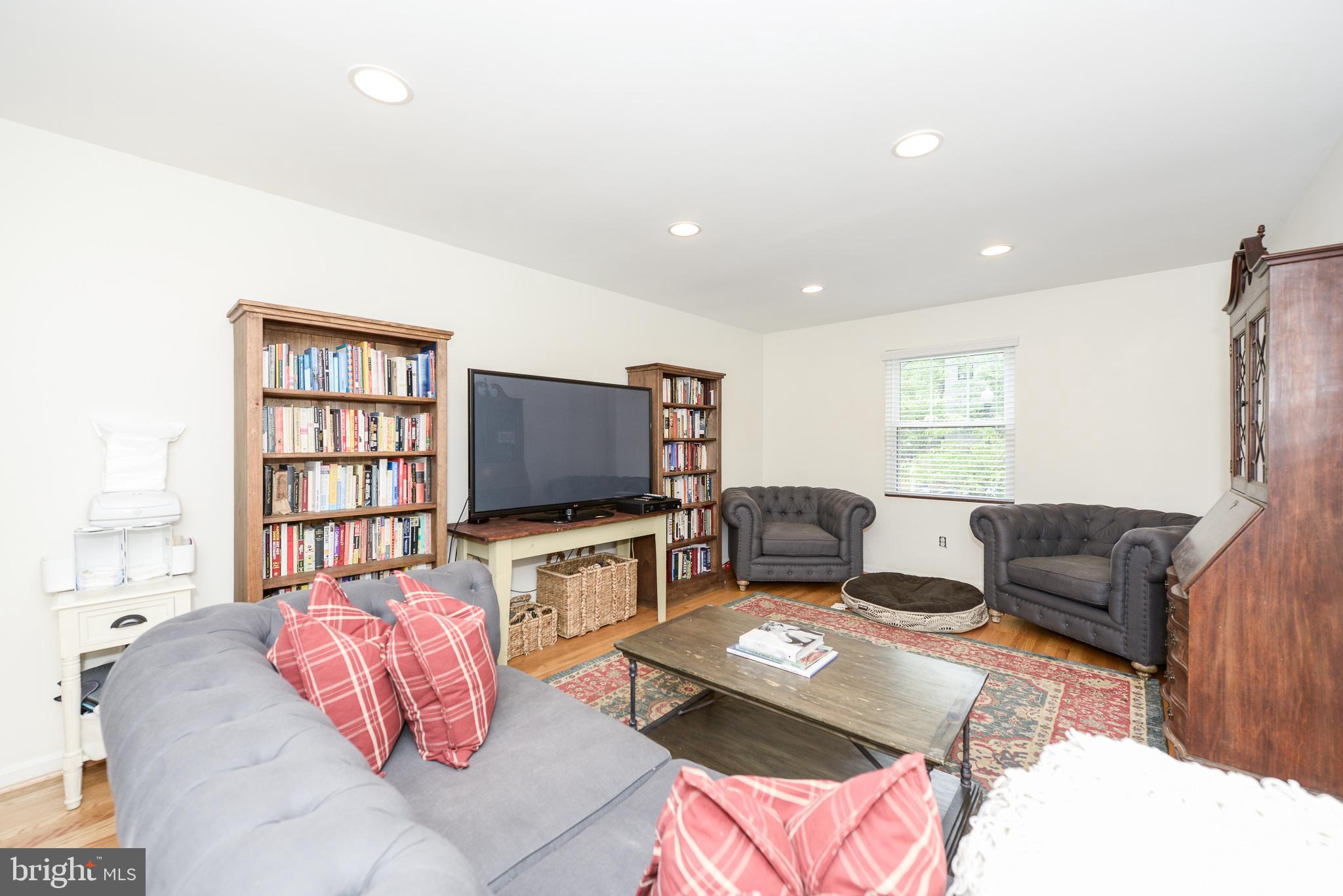 LYON PARK - Residential Lease