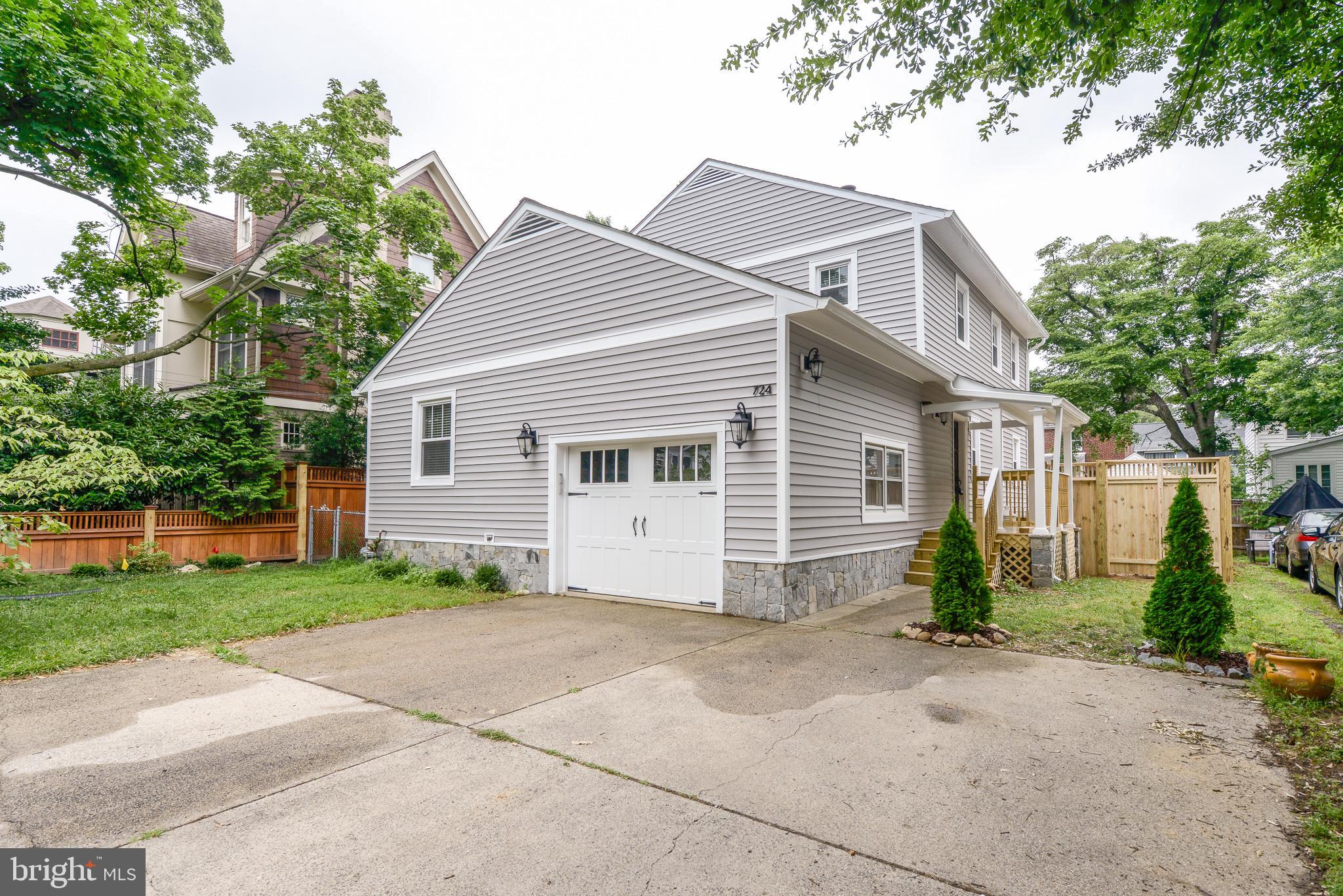 LYON PARK - Residential Lease