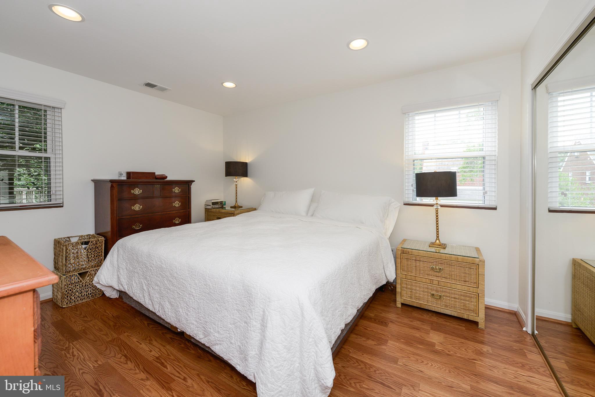 LYON PARK - Residential Lease