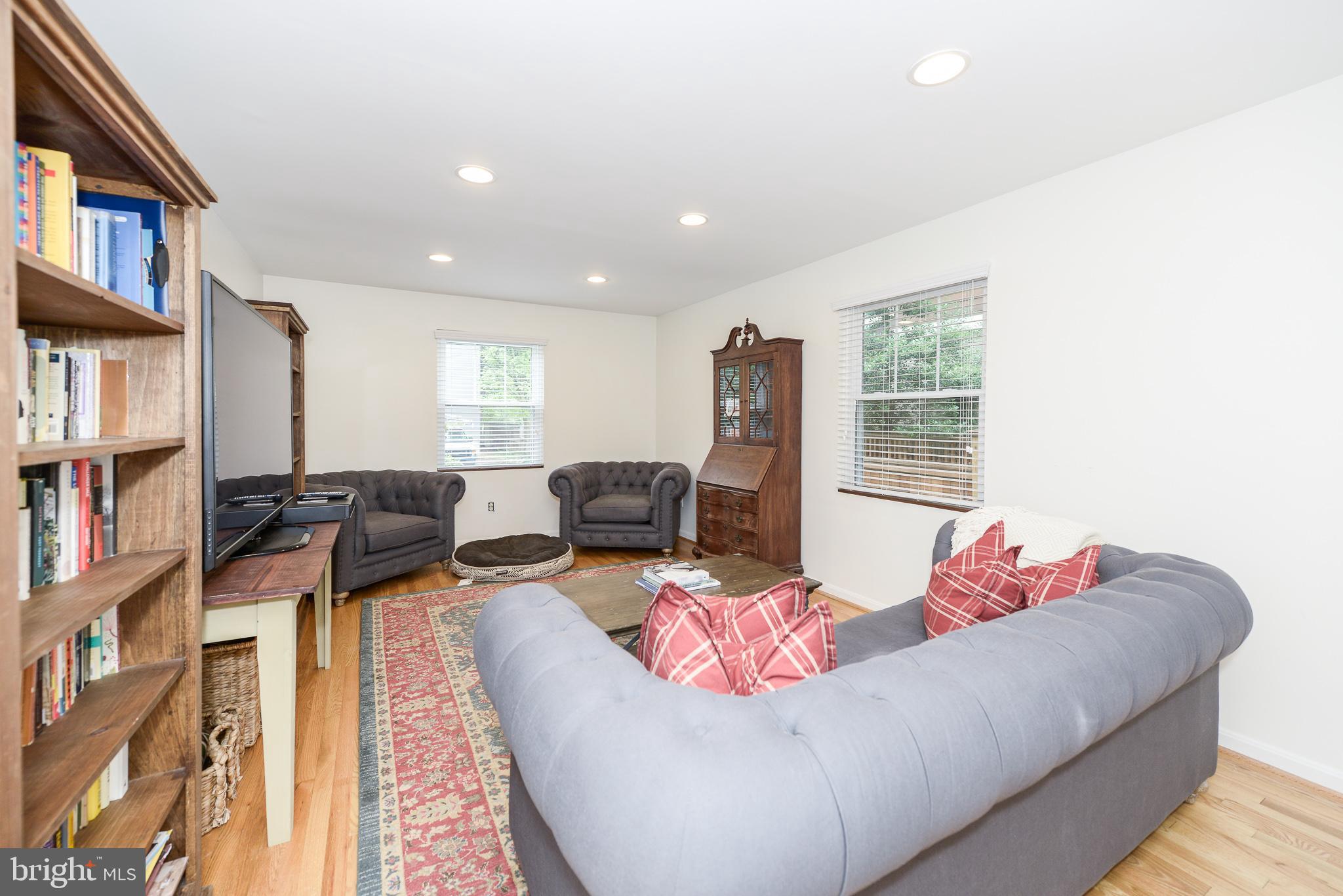 LYON PARK - Residential Lease