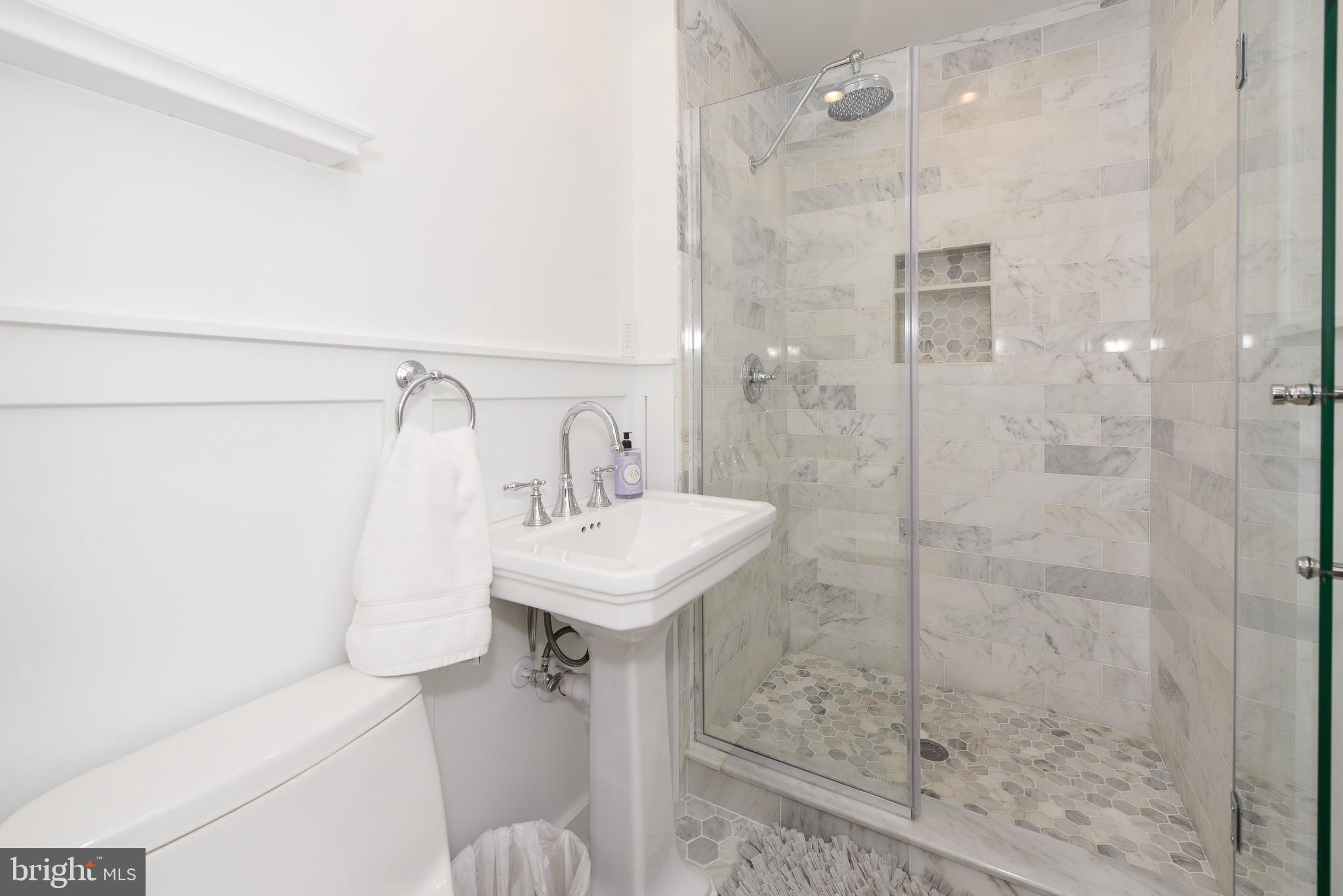 LYON PARK - Residential Lease