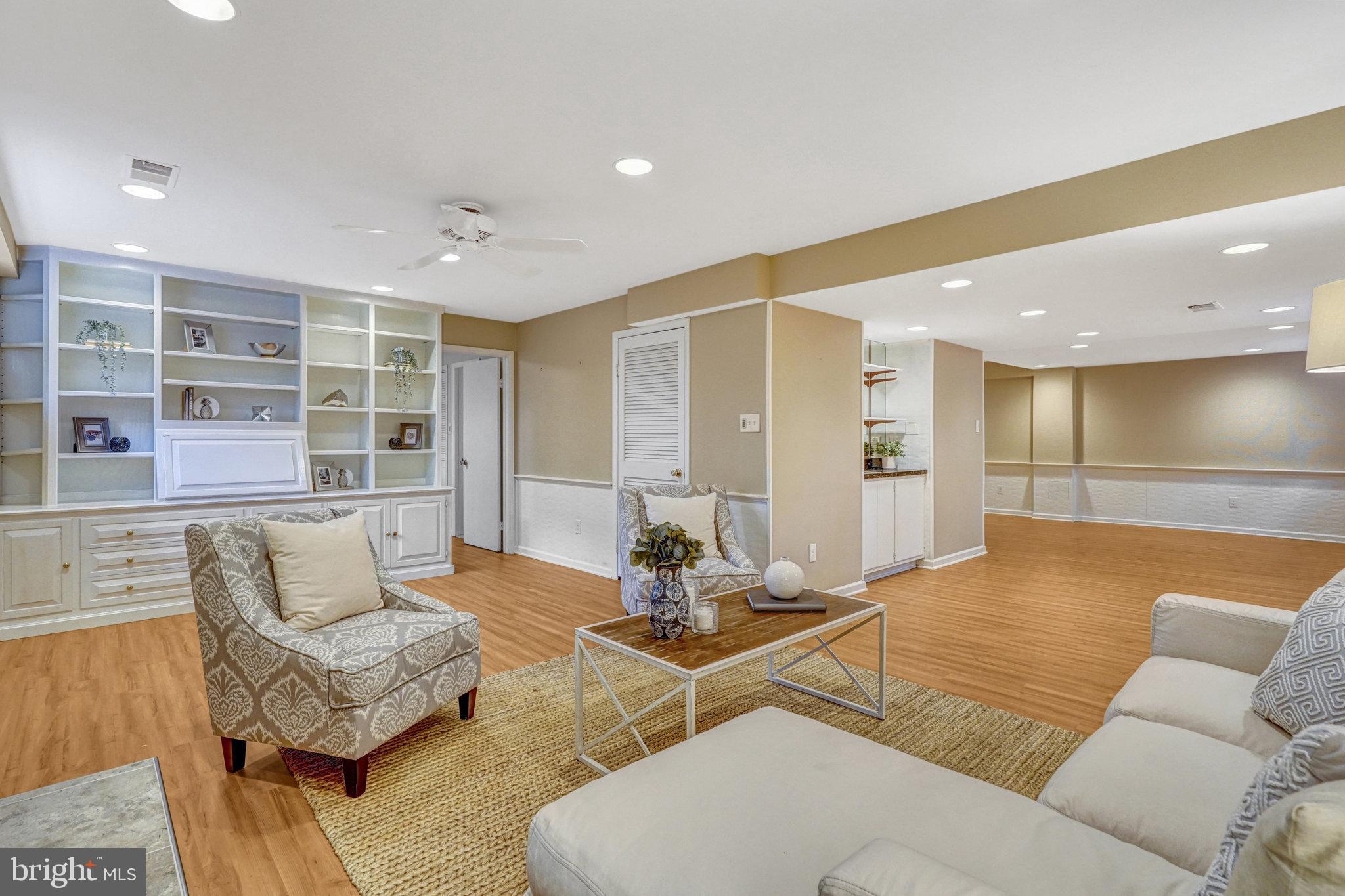 MC LEAN HAMLET - Residential