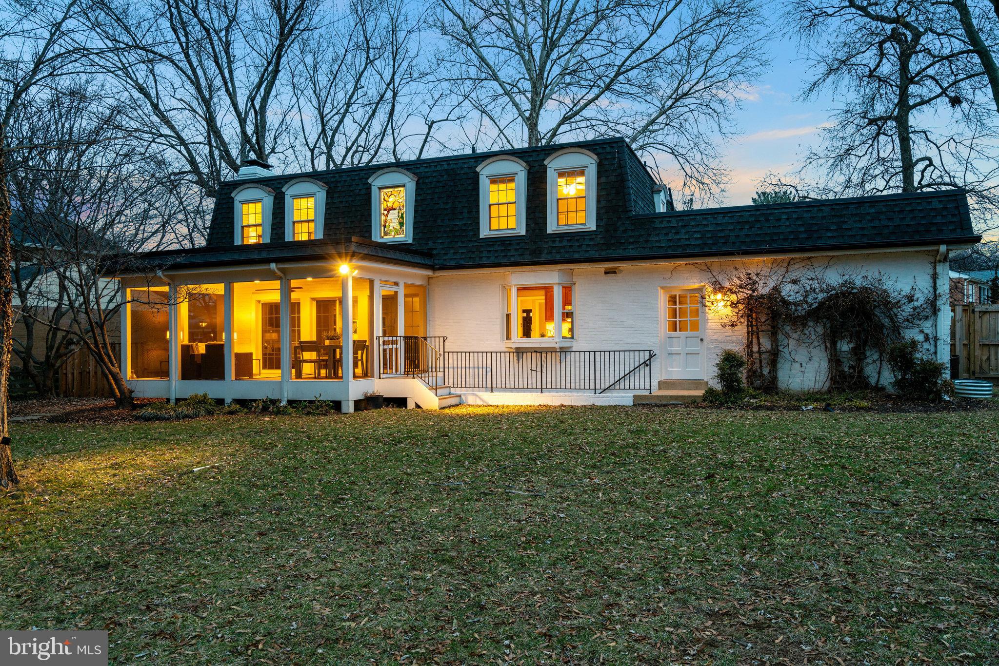 MC LEAN HAMLET - Residential