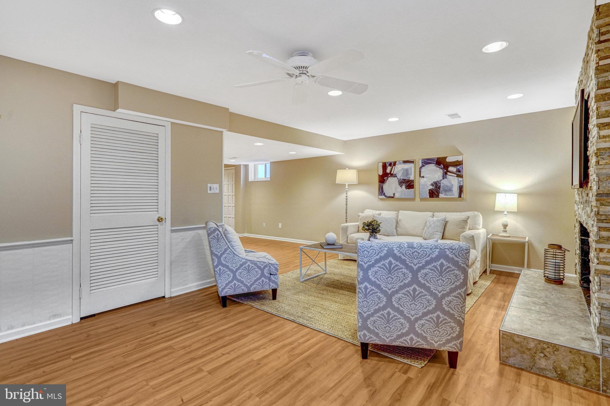 MC LEAN HAMLET - Residential