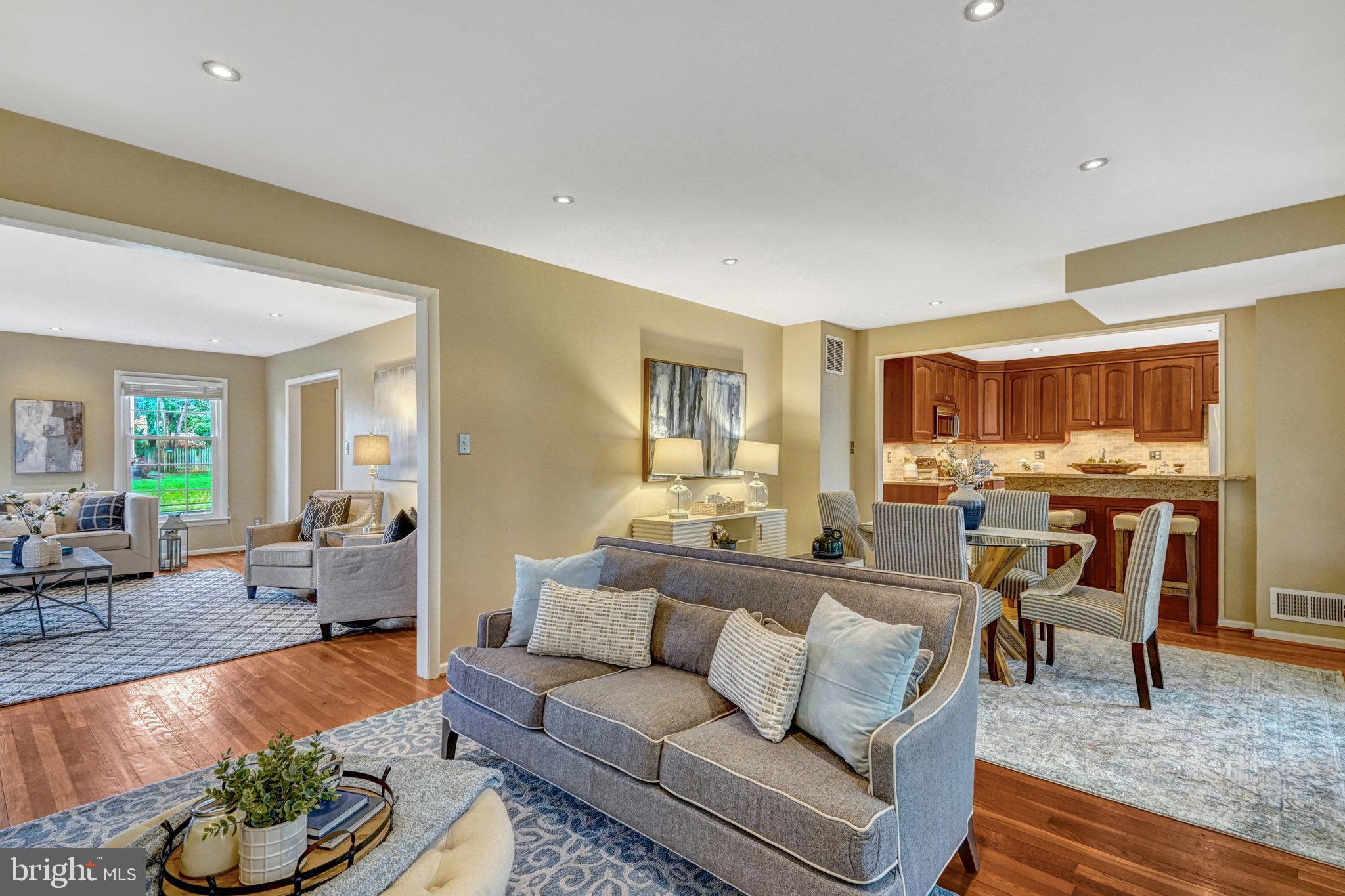 MC LEAN HAMLET - Residential