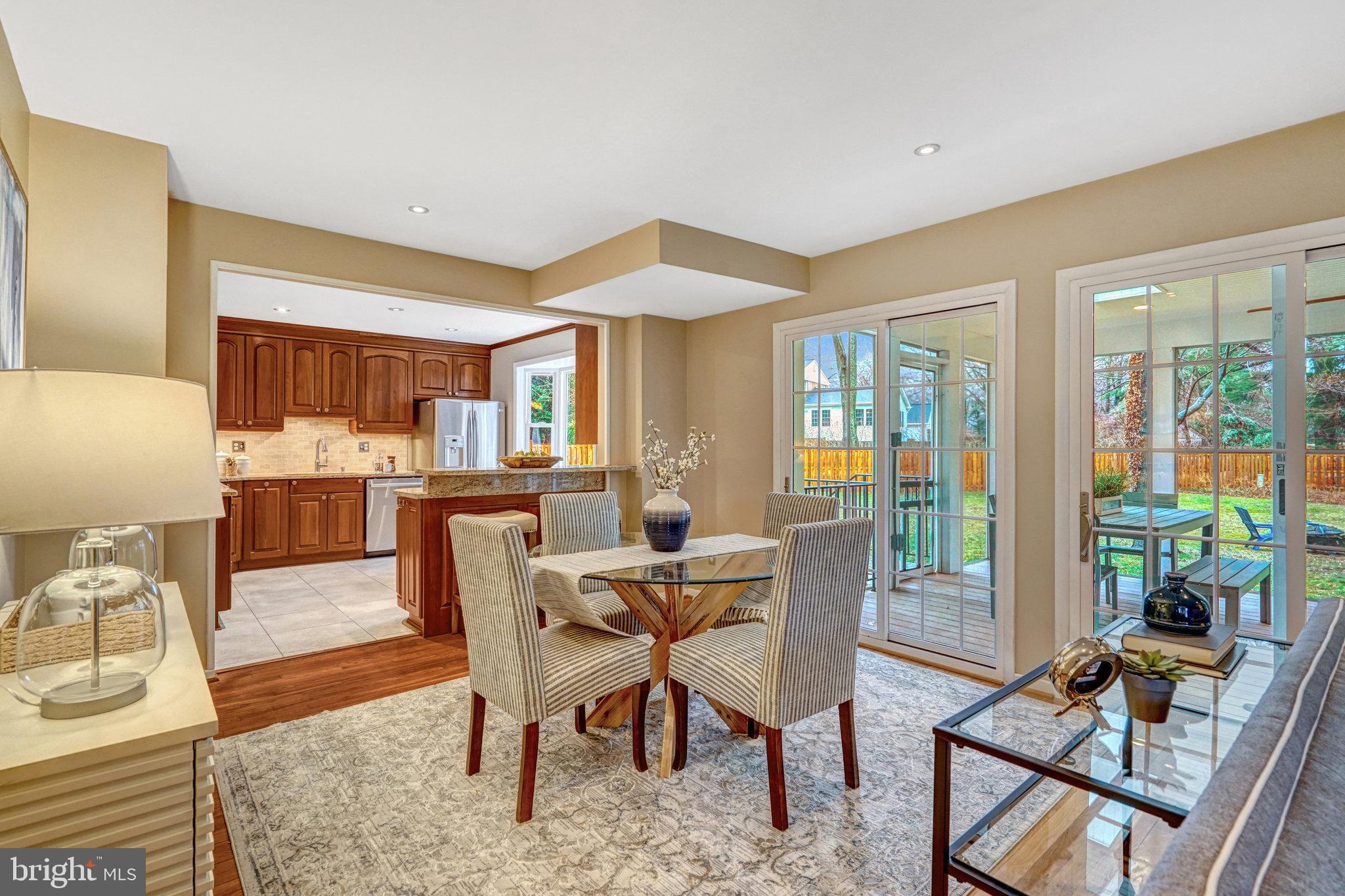 MC LEAN HAMLET - Residential