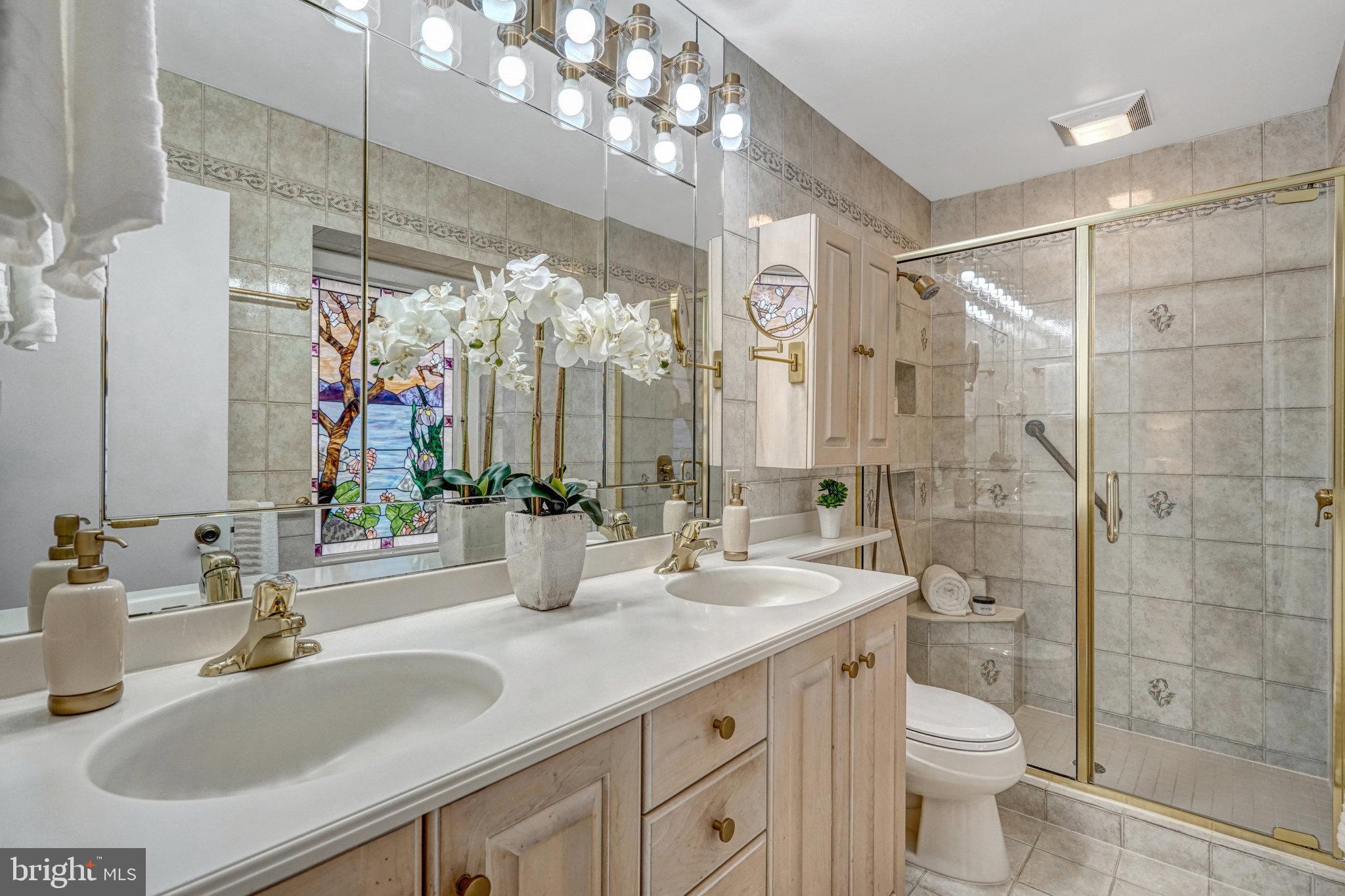 MC LEAN HAMLET - Residential