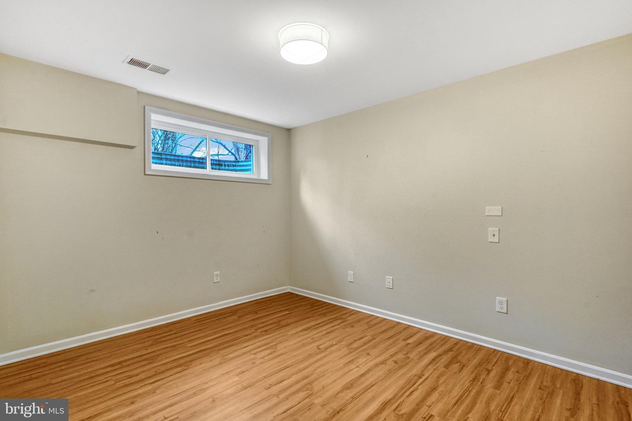 MC LEAN HAMLET - Residential