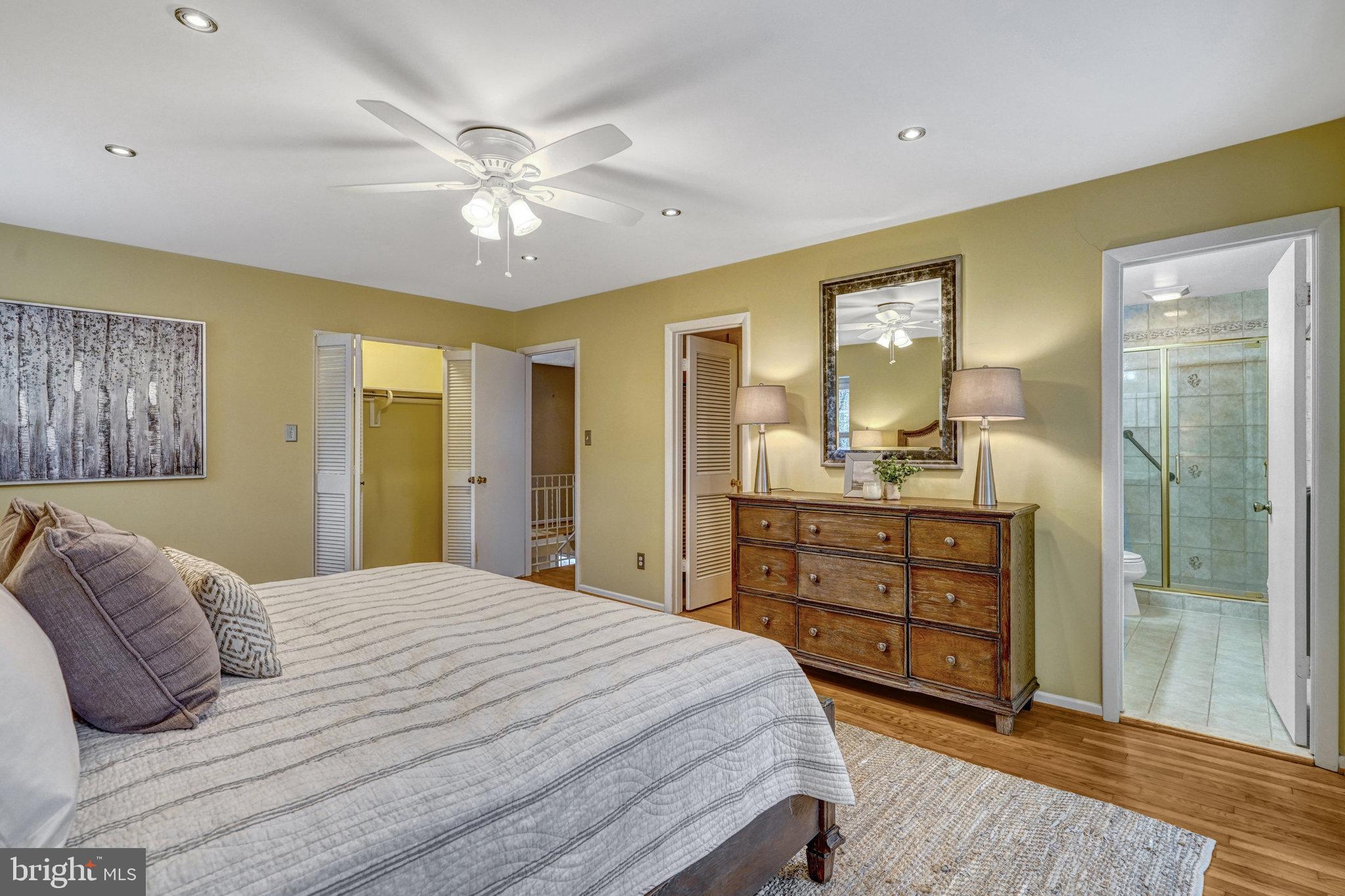 MC LEAN HAMLET - Residential