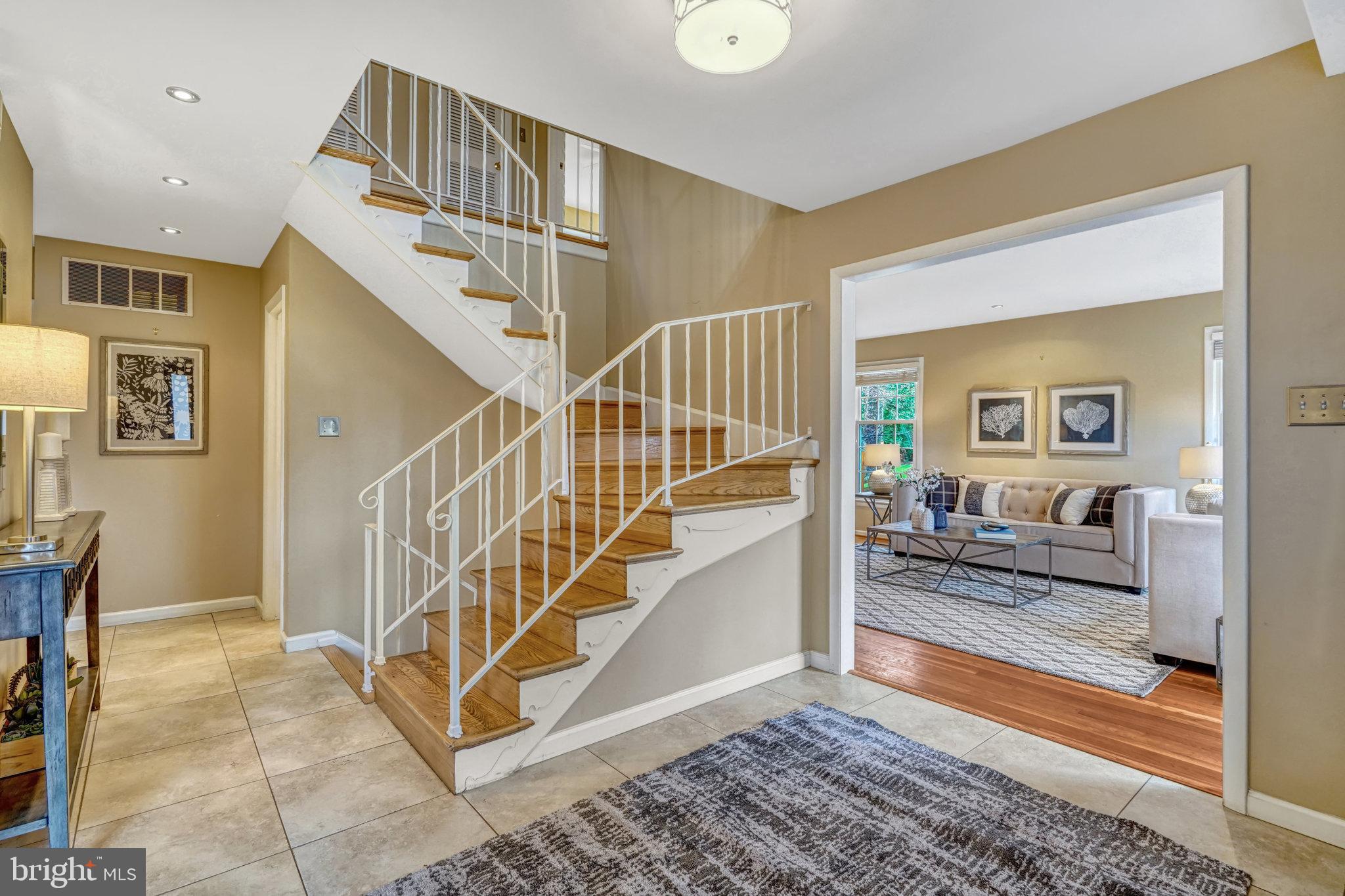 MC LEAN HAMLET - Residential