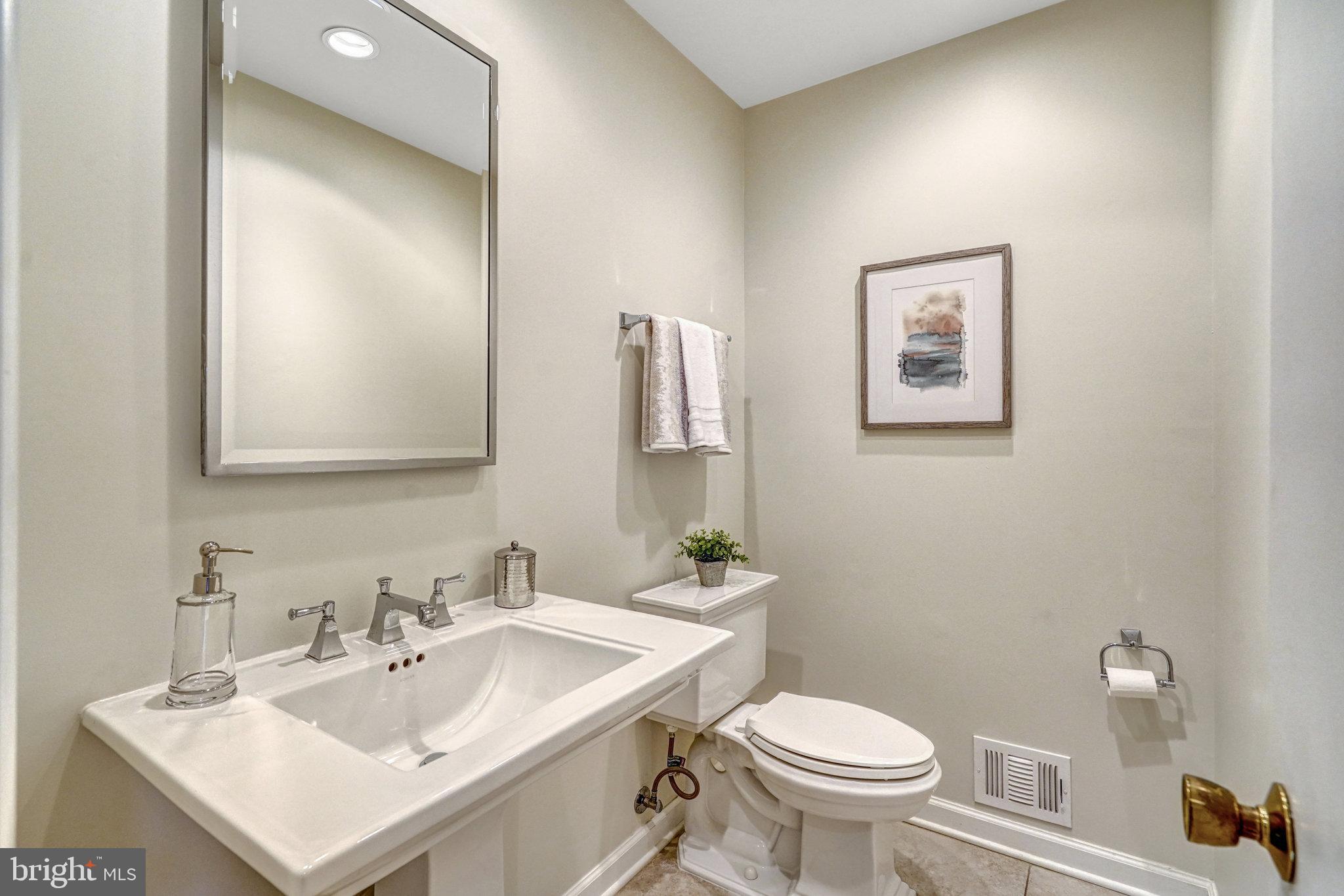 MC LEAN HAMLET - Residential