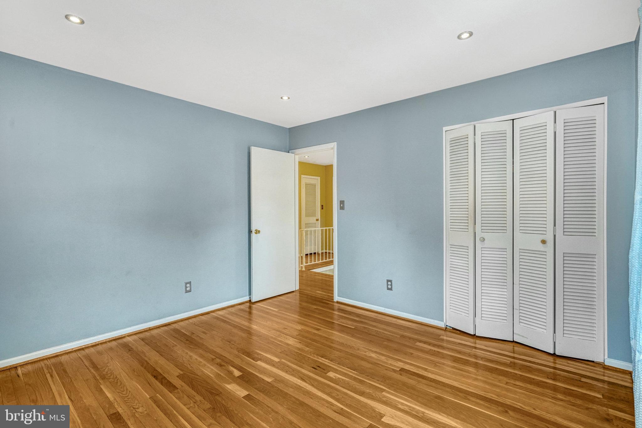 MC LEAN HAMLET - Residential