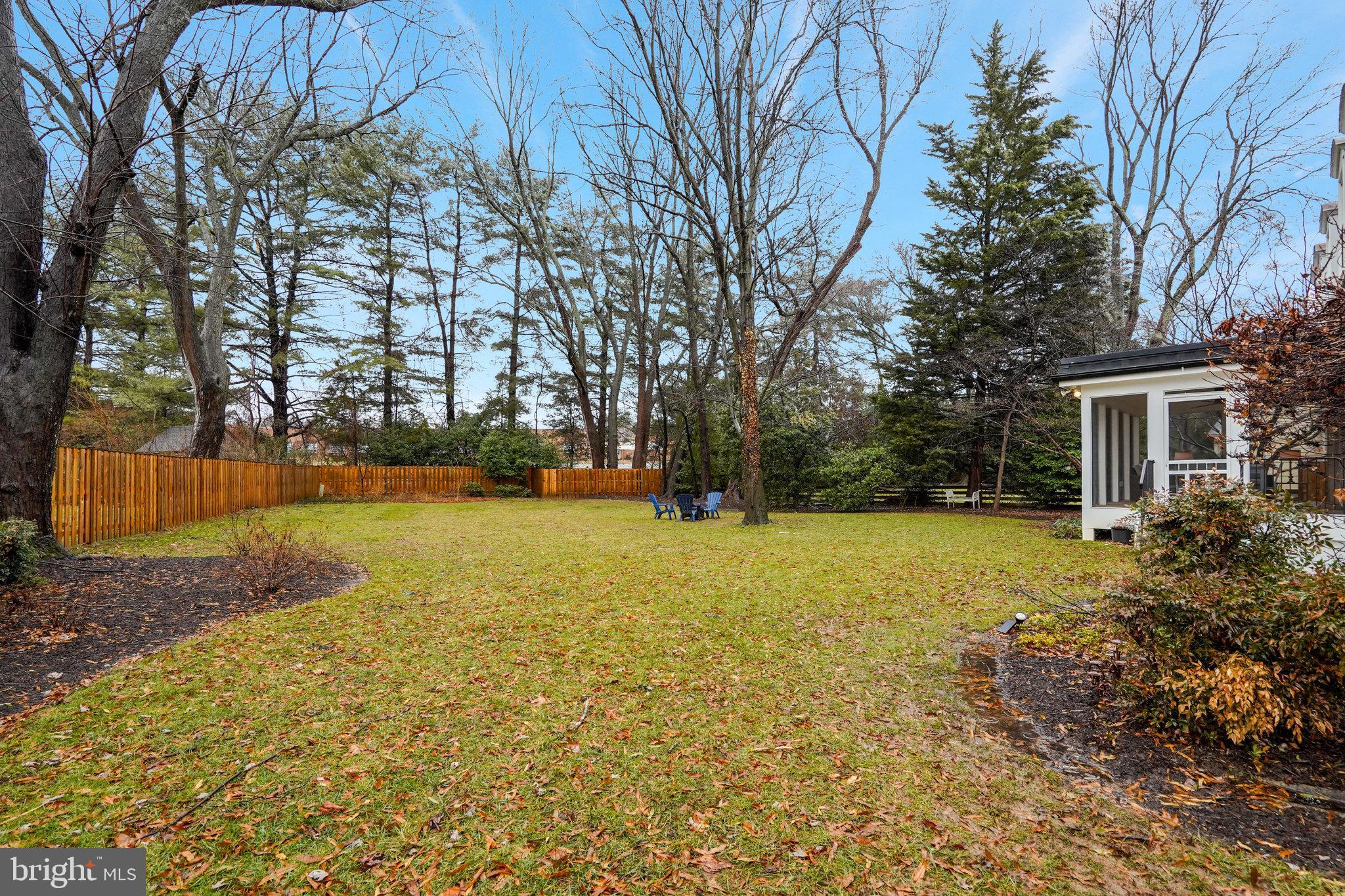 MC LEAN HAMLET - Residential