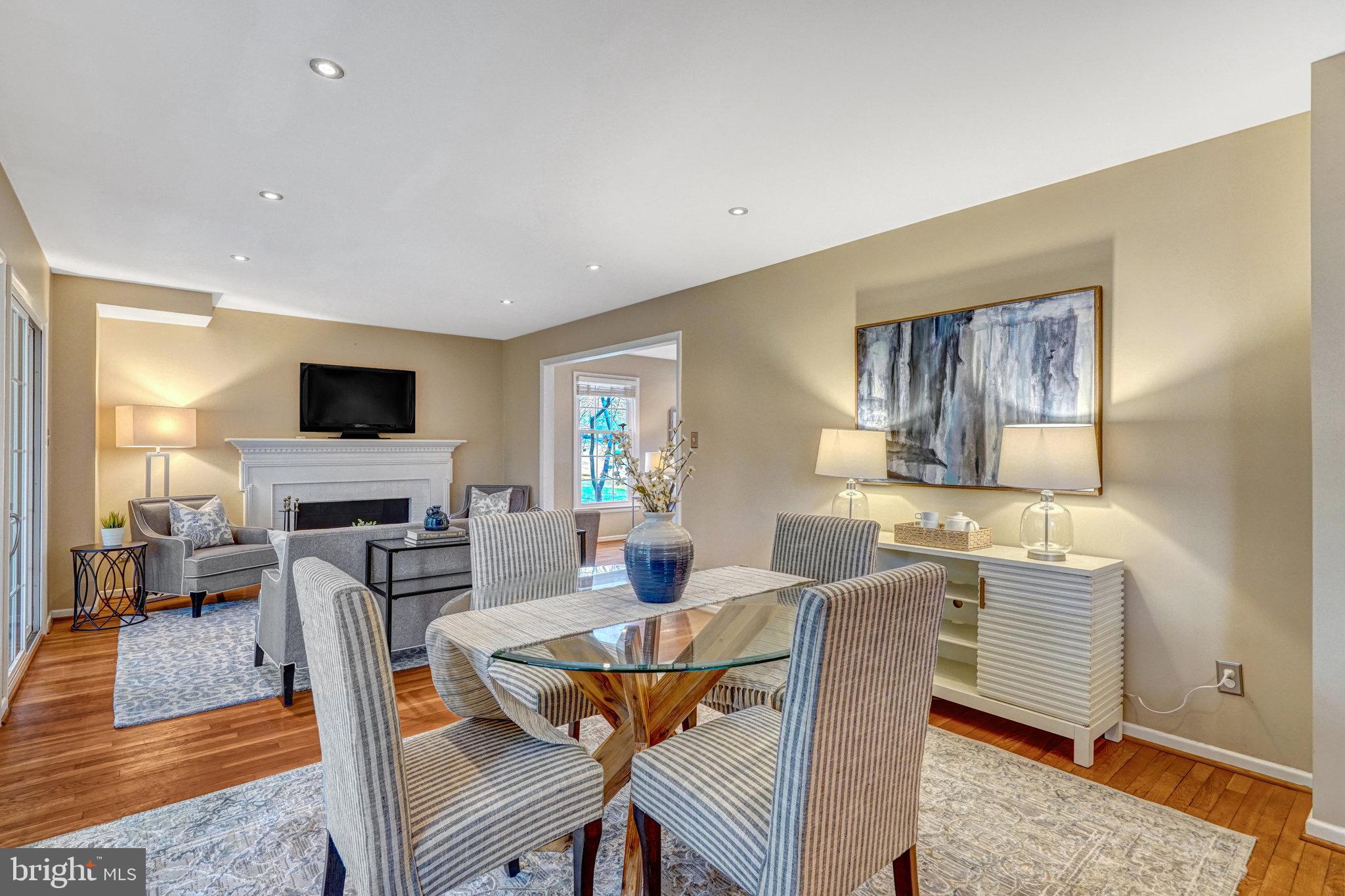 MC LEAN HAMLET - Residential