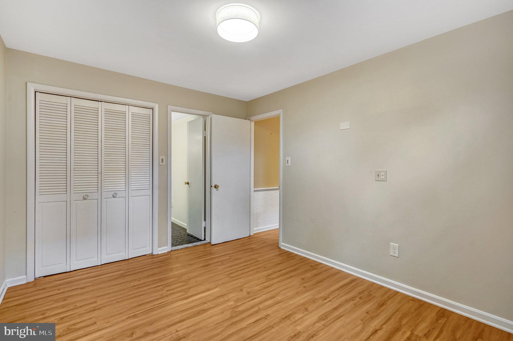 MC LEAN HAMLET - Residential