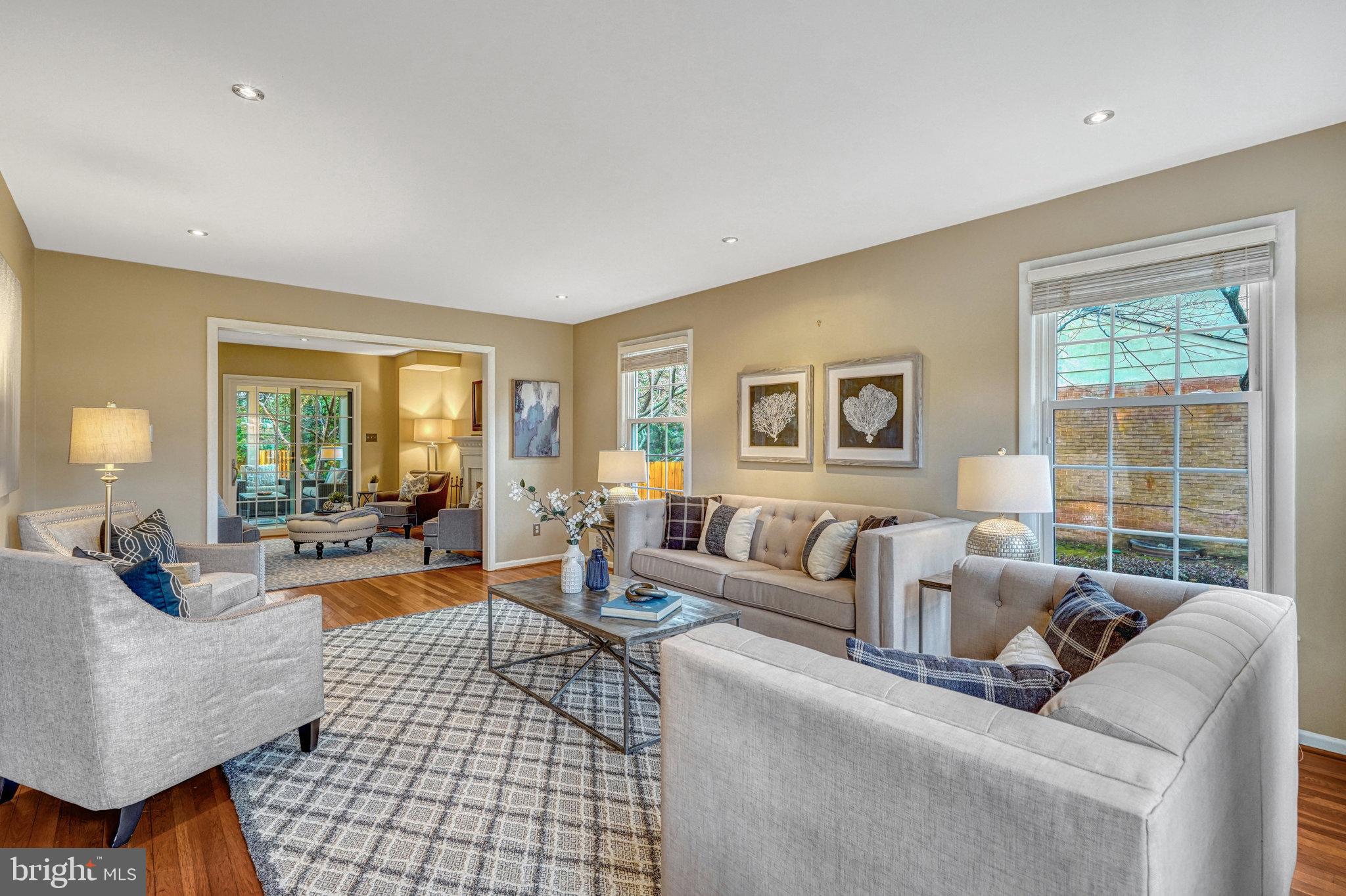 MC LEAN HAMLET - Residential