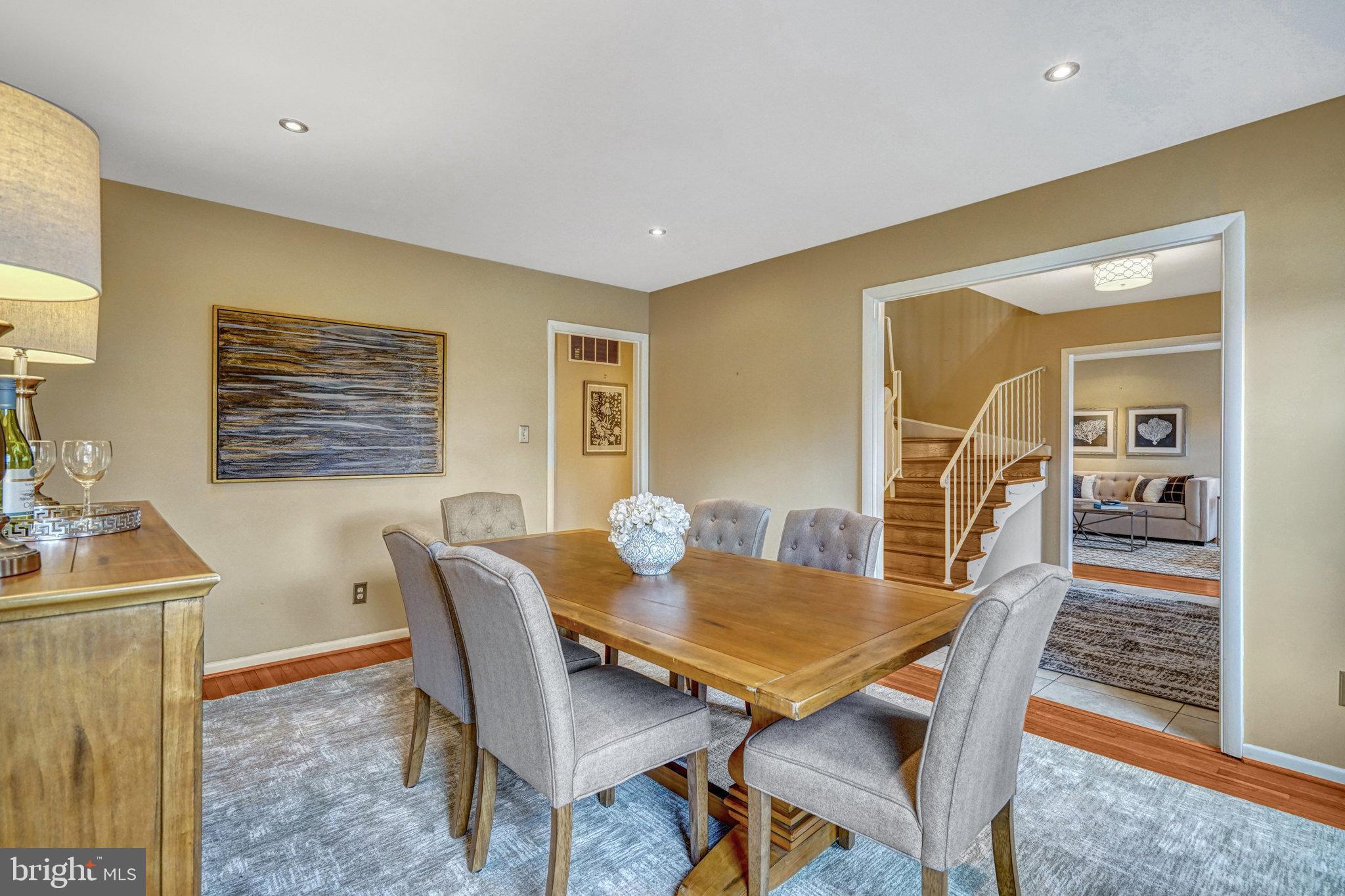 MC LEAN HAMLET - Residential